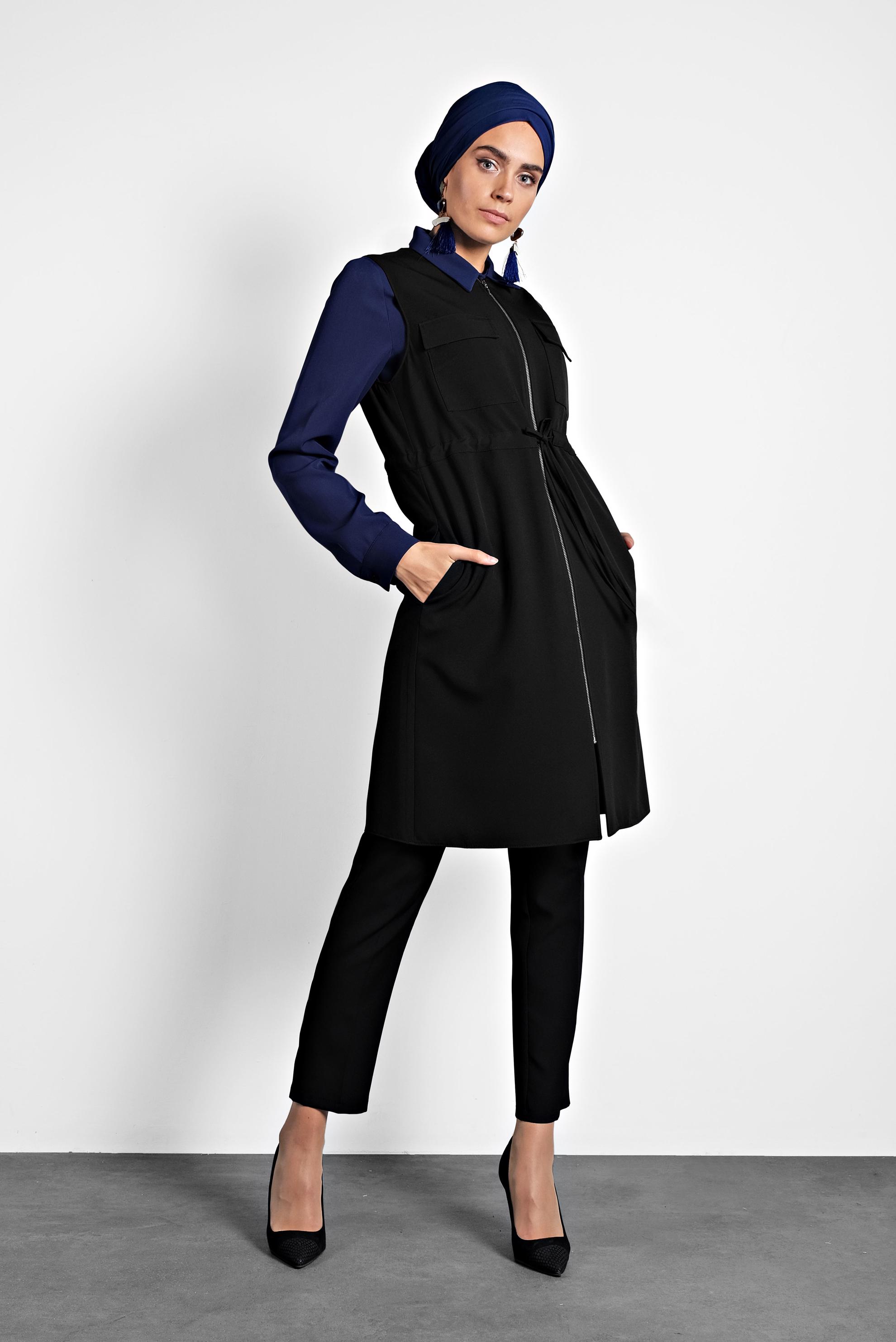 Tesettür giyim SİYAH BİSİKLET YAKA BELİ LASTİKLİ FERMUARLI YELEK 40247