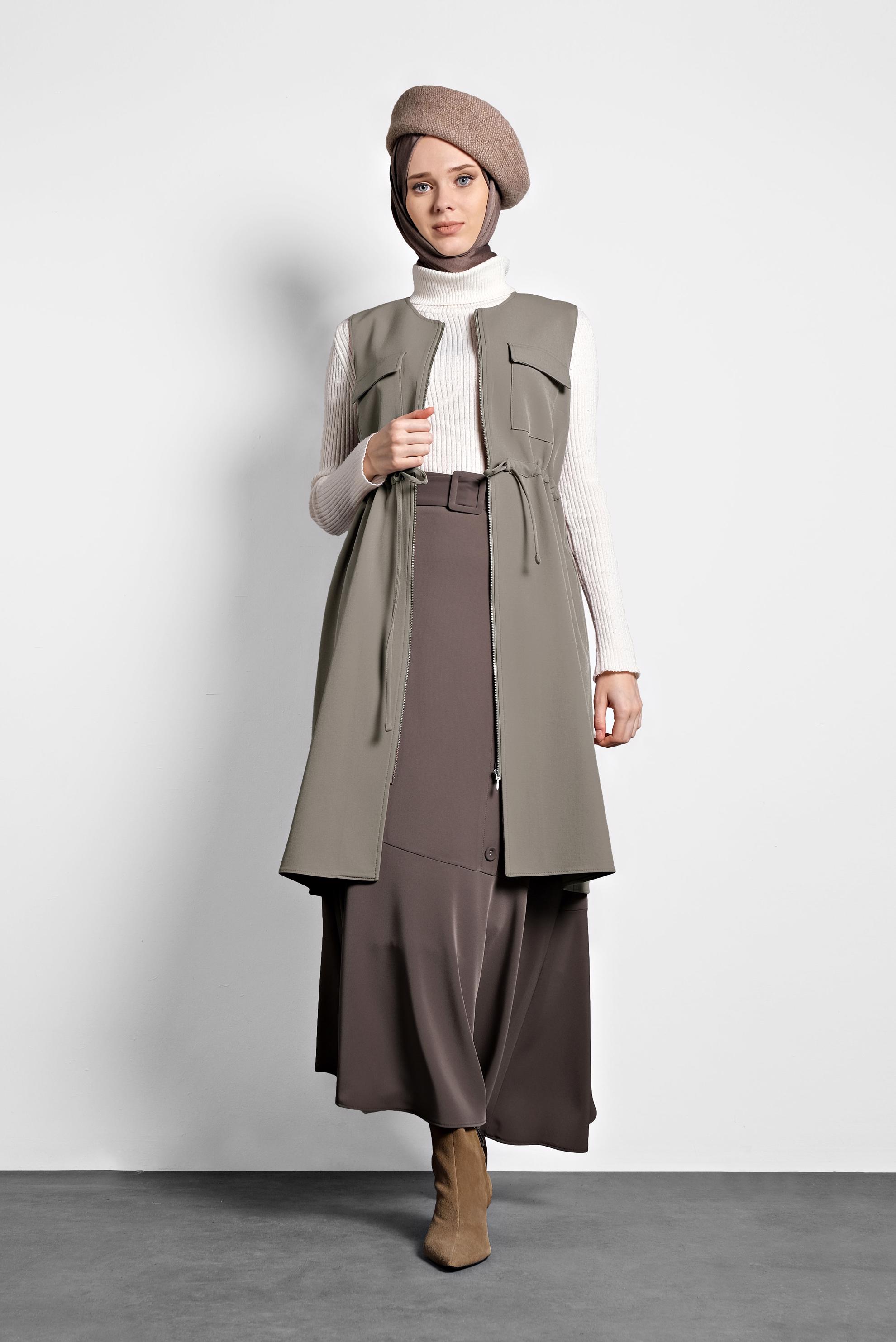 Tesettür giyim GRİ BİSİKLET YAKA BELİ LASTİKLİ FERMUARLI YELEK 40247