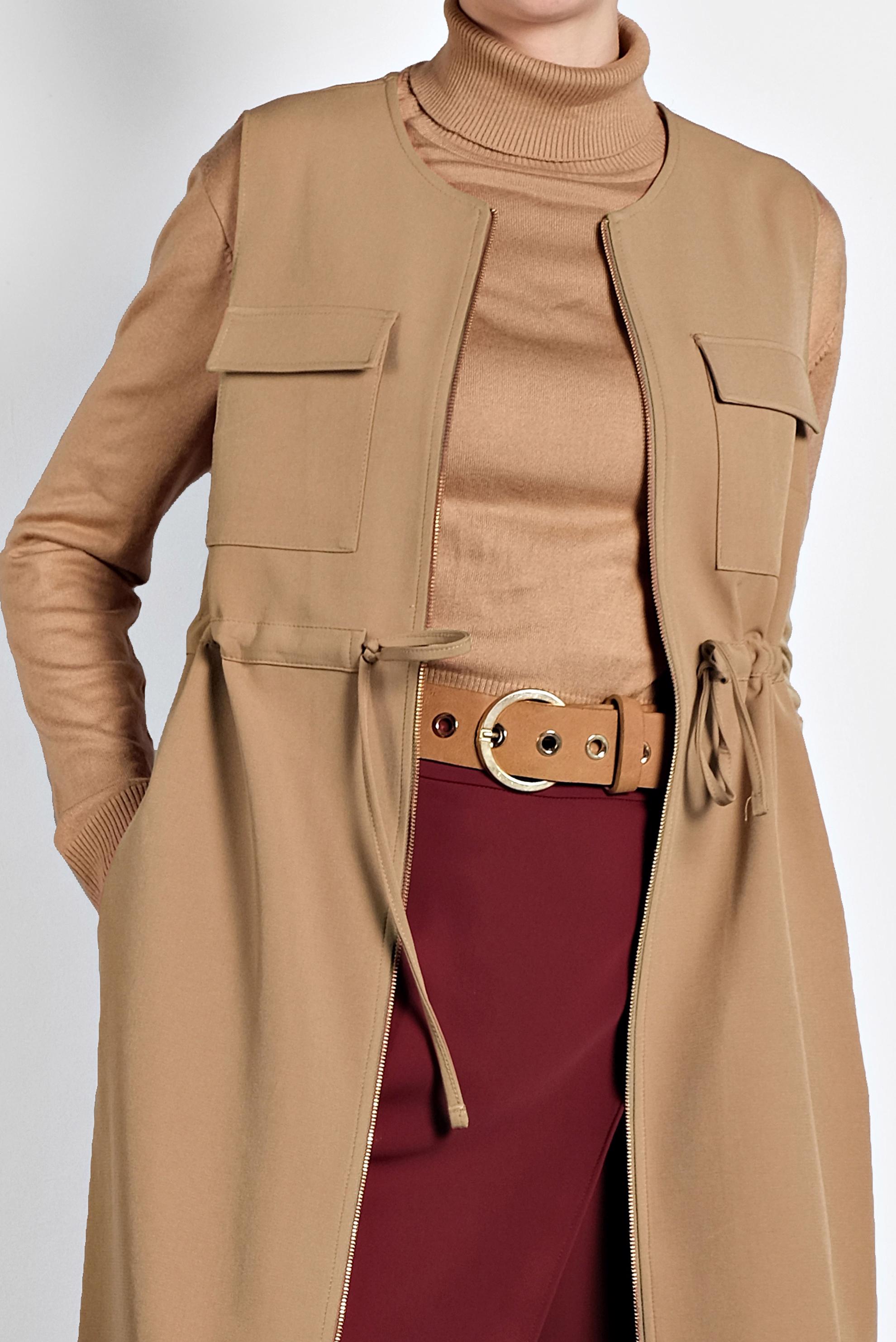 Tesettür giyim BEJ BİSİKLET YAKA BELİ LASTİKLİ FERMUARLI YELEK 40247