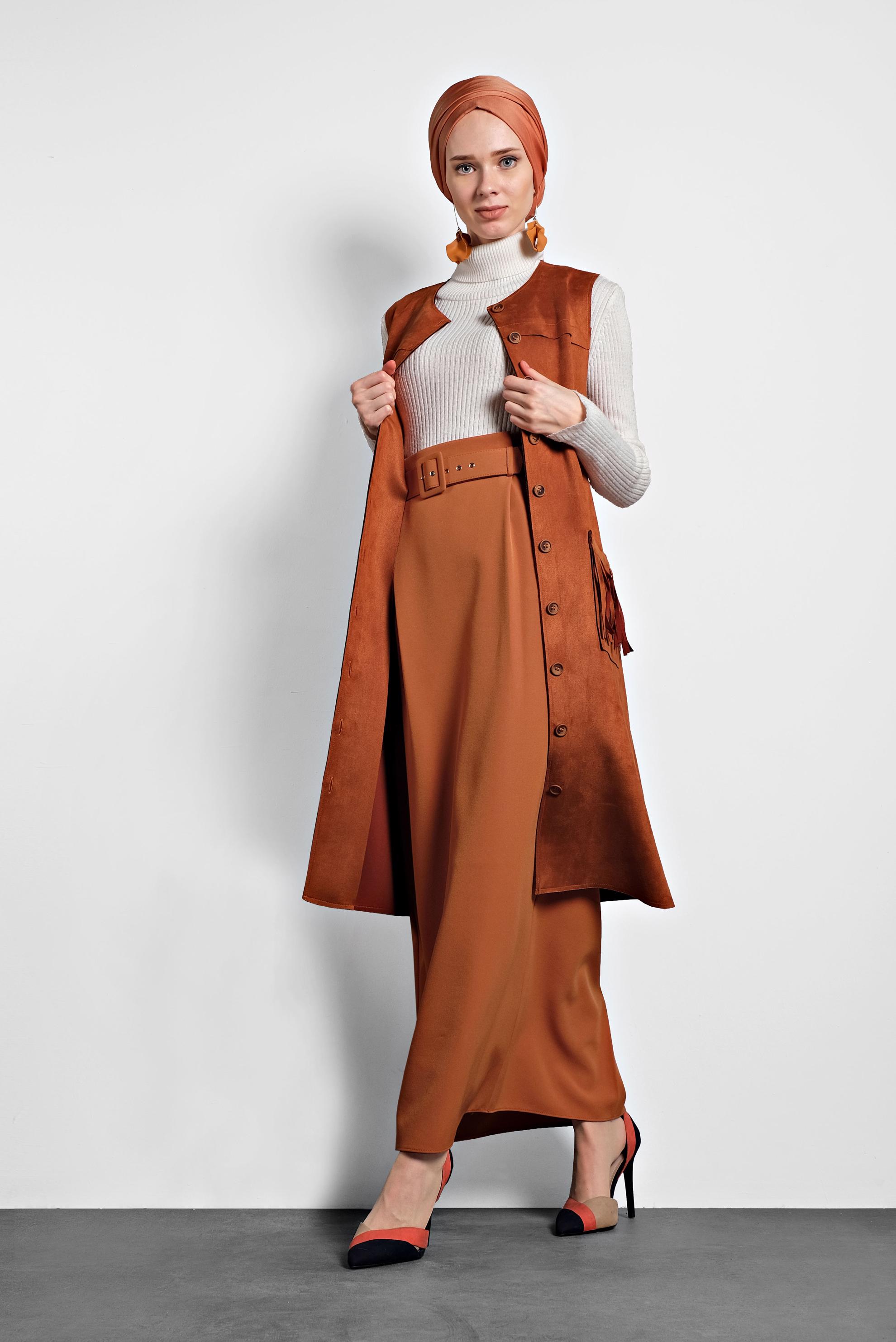 Tesettür giyim TURUNCU PÜSKÜL CEP DETAYLI SÜET YELEK 40260