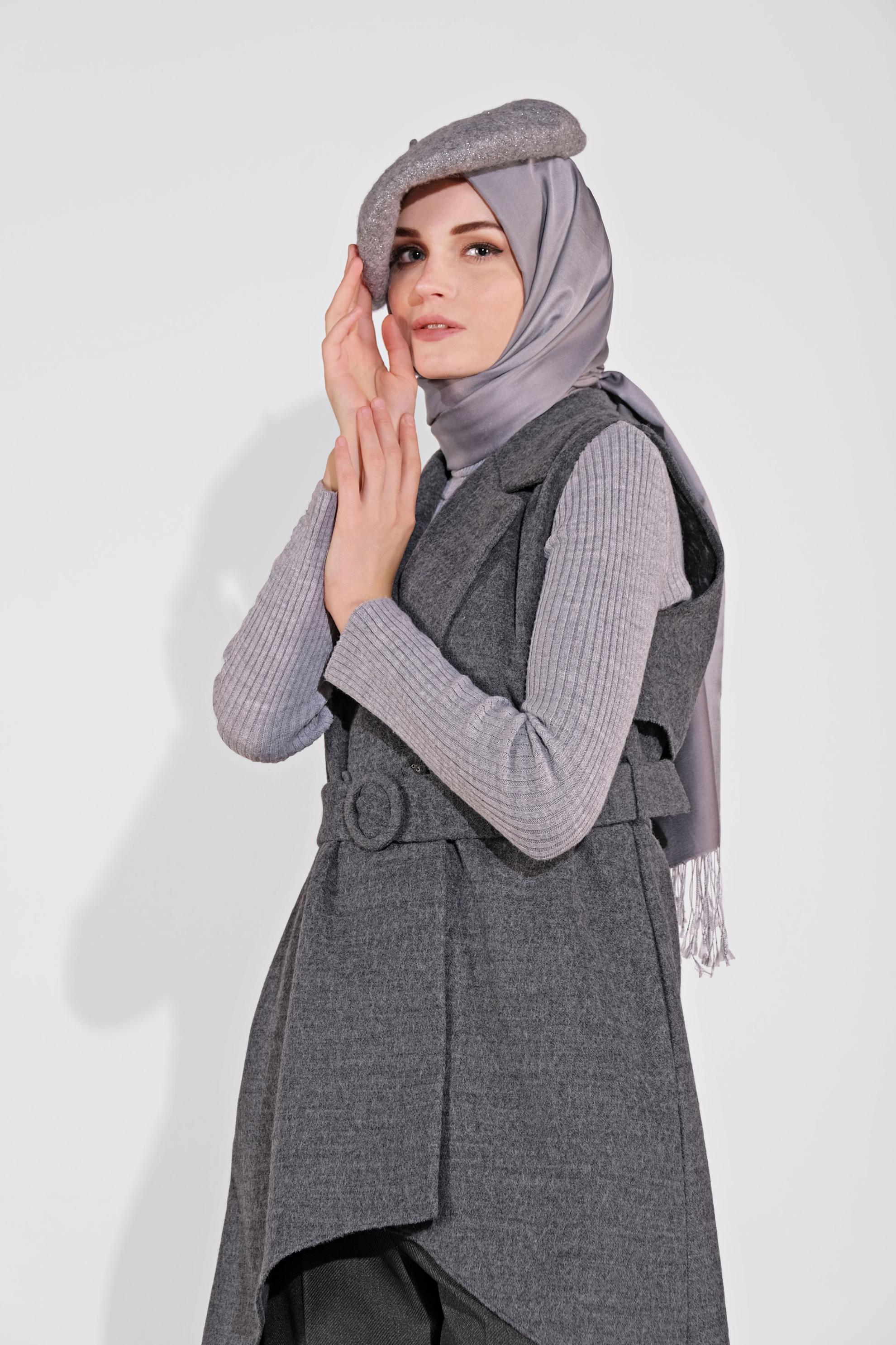 Tesettür giyim GRİ KEMERLİ ASİMETRİK KESİM YELEK 40262 