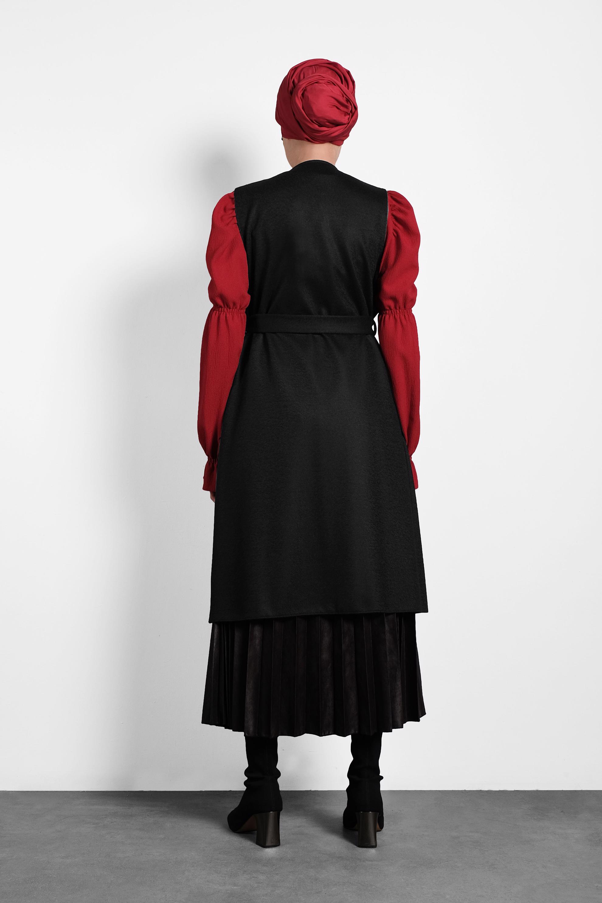 Tesettür giyim SİYAH CEPLİ KRUVAZE YELEK 40264