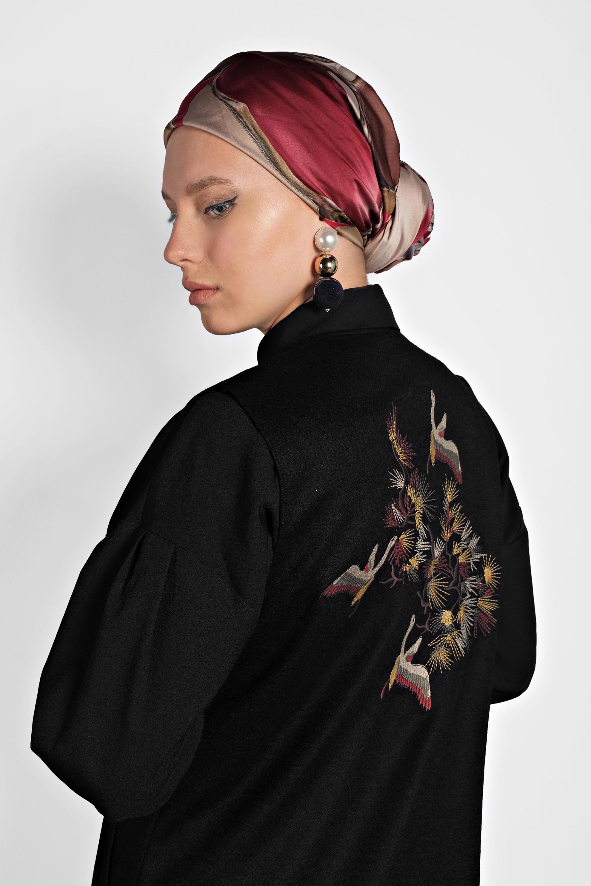 Tesettür giyim SİYAH NAKIŞ DETAYLI YELEK 40293