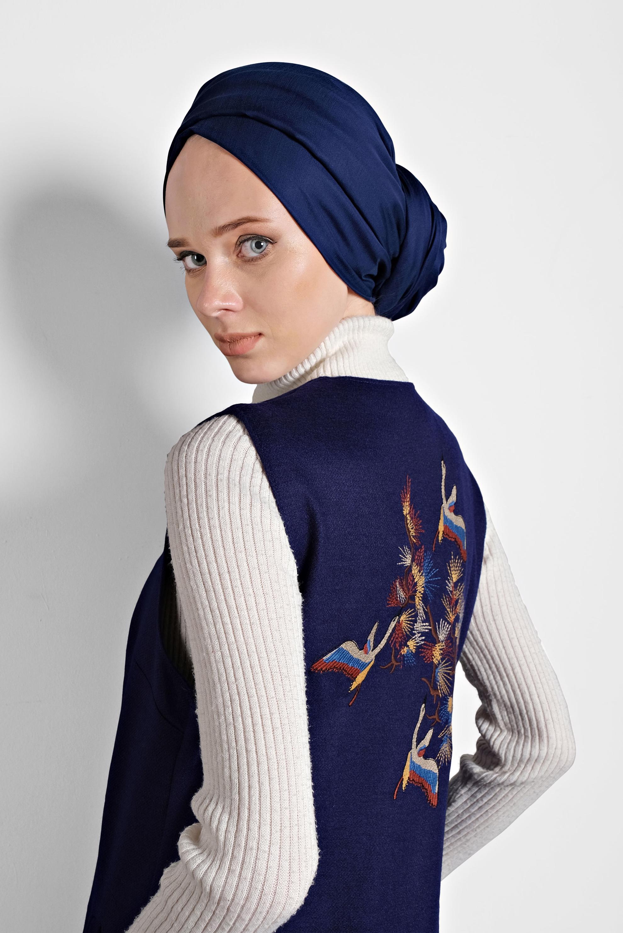 Tesettür giyim LACİVERT NAKIŞ DETAYLI YELEK 40293