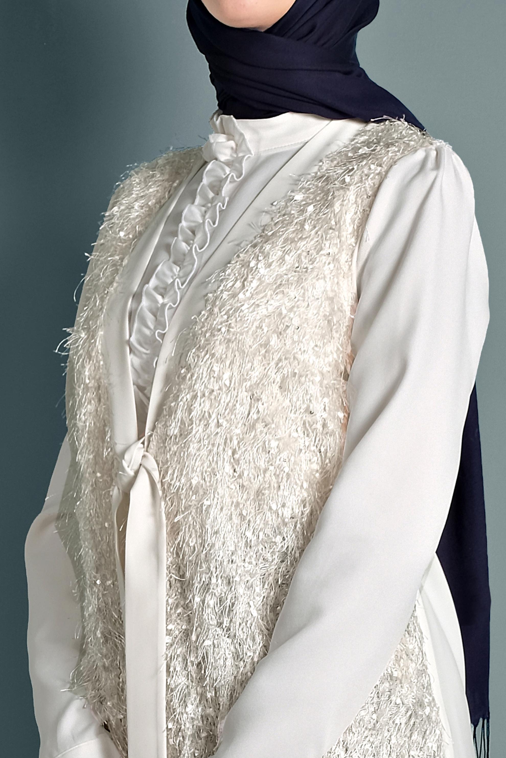 Vêtements hijab BLANC GILET À FRANGE TAILLE-NOUÉE 40309 