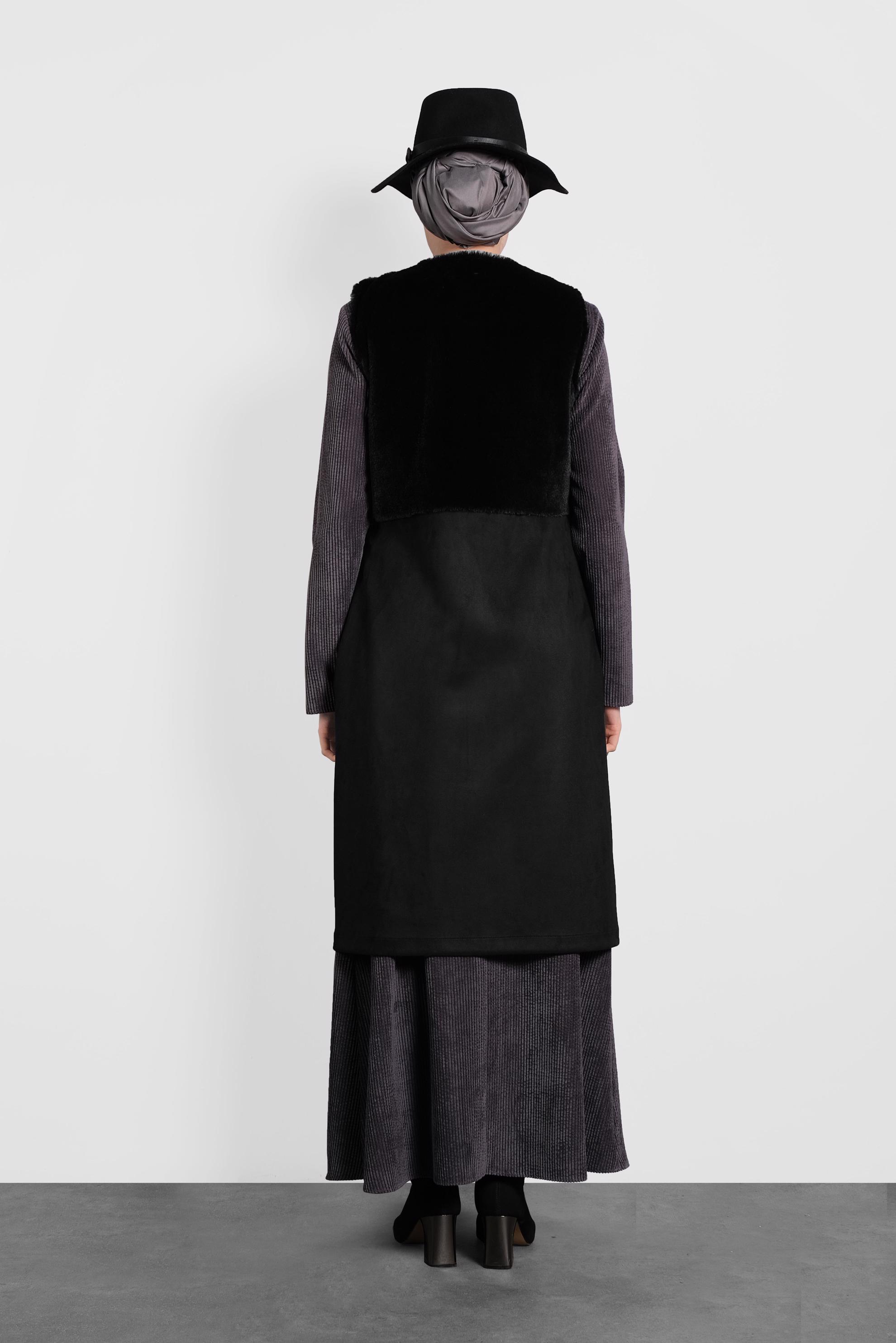 Tesettür giyim SİYAH SÜET YELEK 40402