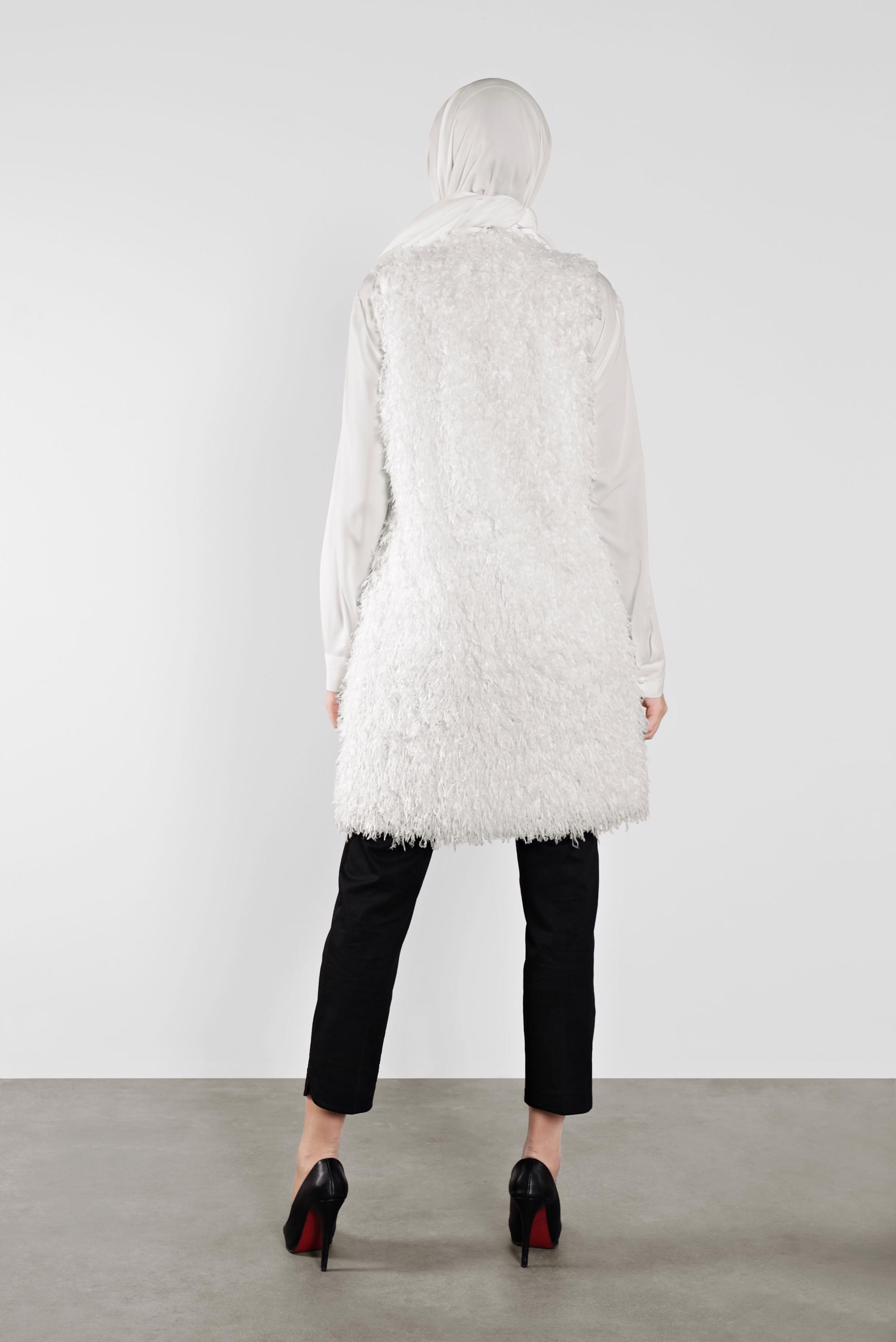 Hijab clothing WHITE FAUX-FUR VEST  41219 