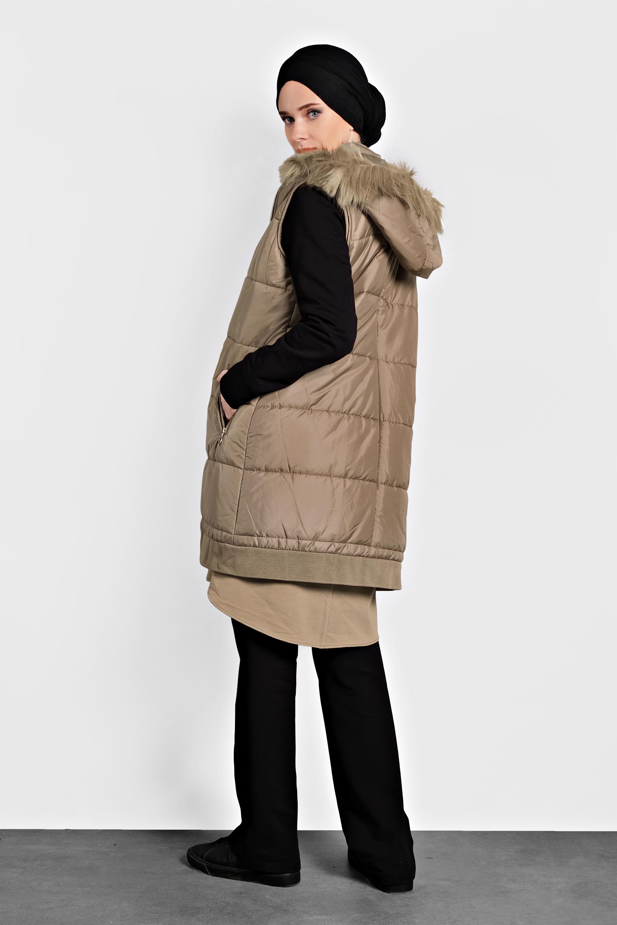 Tesettür giyim BEJ  KAPÜŞONLU ŞİŞME YELEK 90052