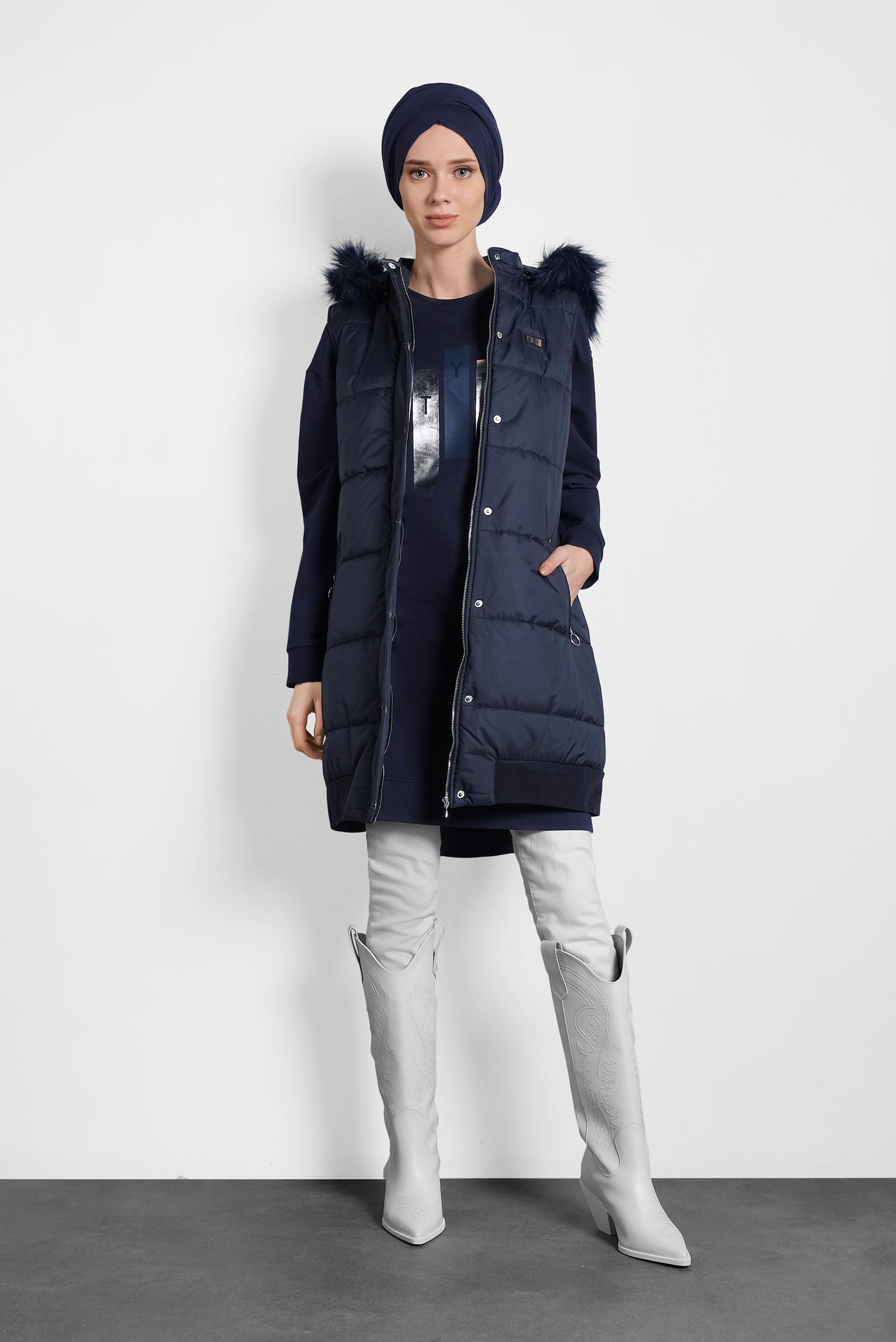 Vêtements hijab BLEU MARINE GILET REMBOURRÉ AVEC CAPUCHE 90052 