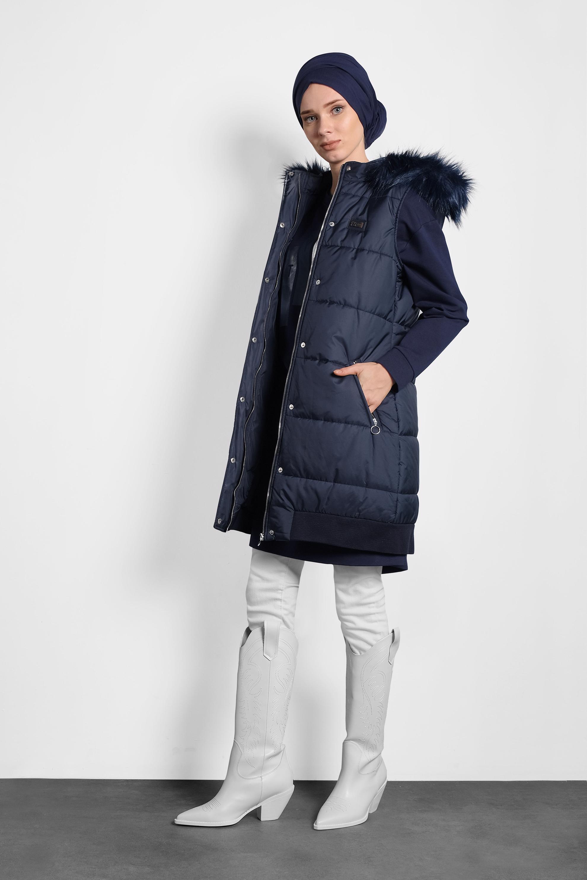 Vêtements hijab BLEU MARINE GILET REMBOURRÉ AVEC CAPUCHE 90052 