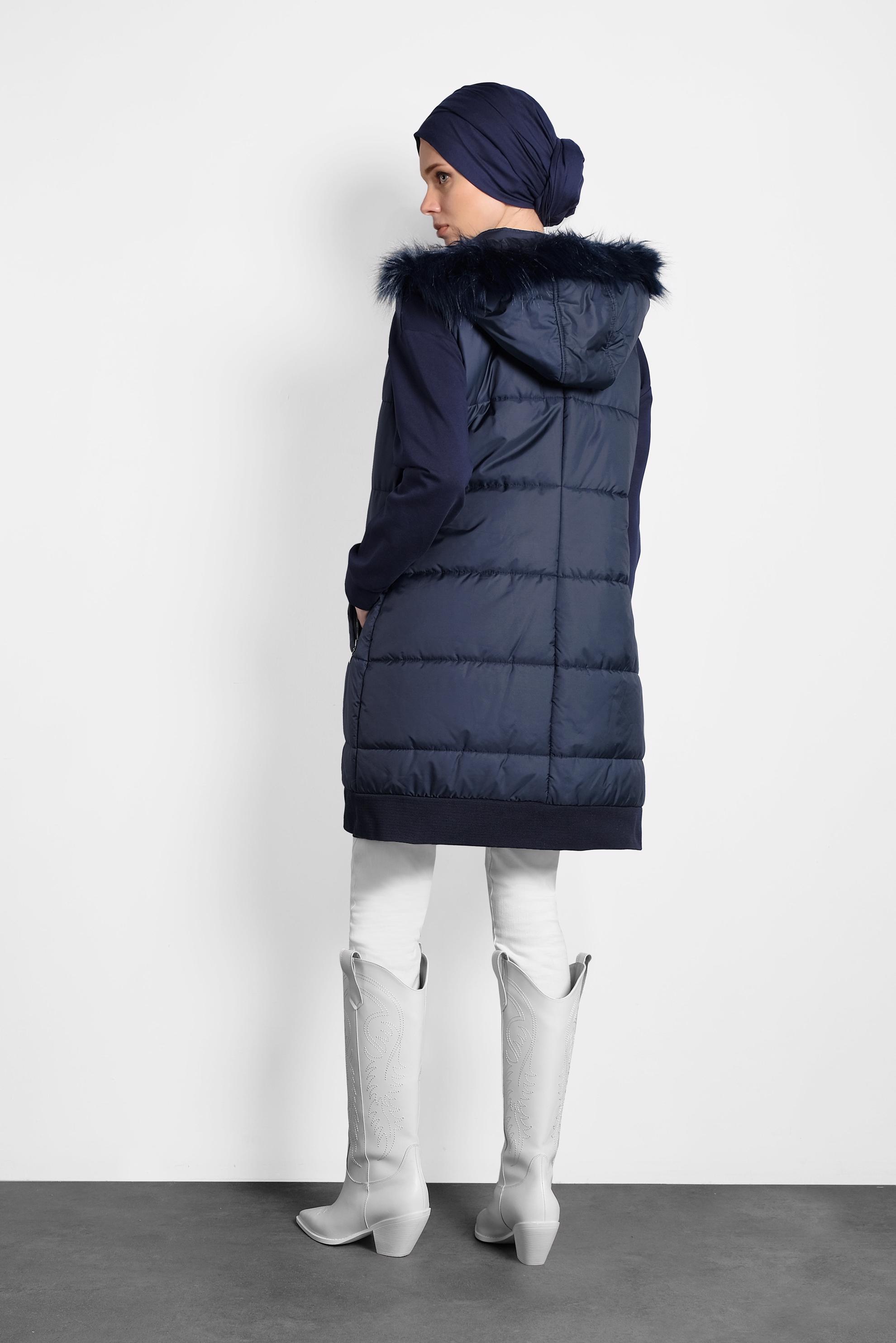 Vêtements hijab BLEU MARINE GILET REMBOURRÉ AVEC CAPUCHE 90052 