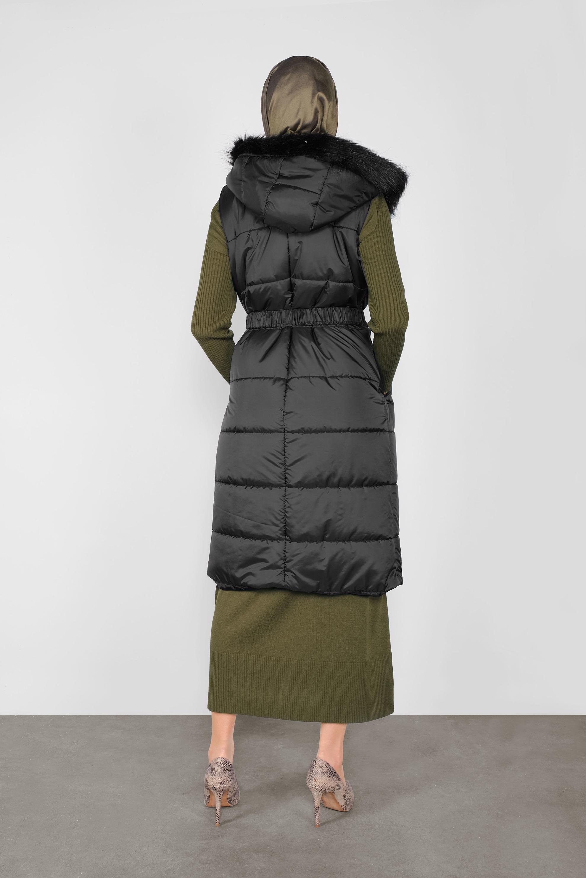 Tesettür giyim SİYAH KAPÜŞONLU ŞİŞME YELEK 90064 