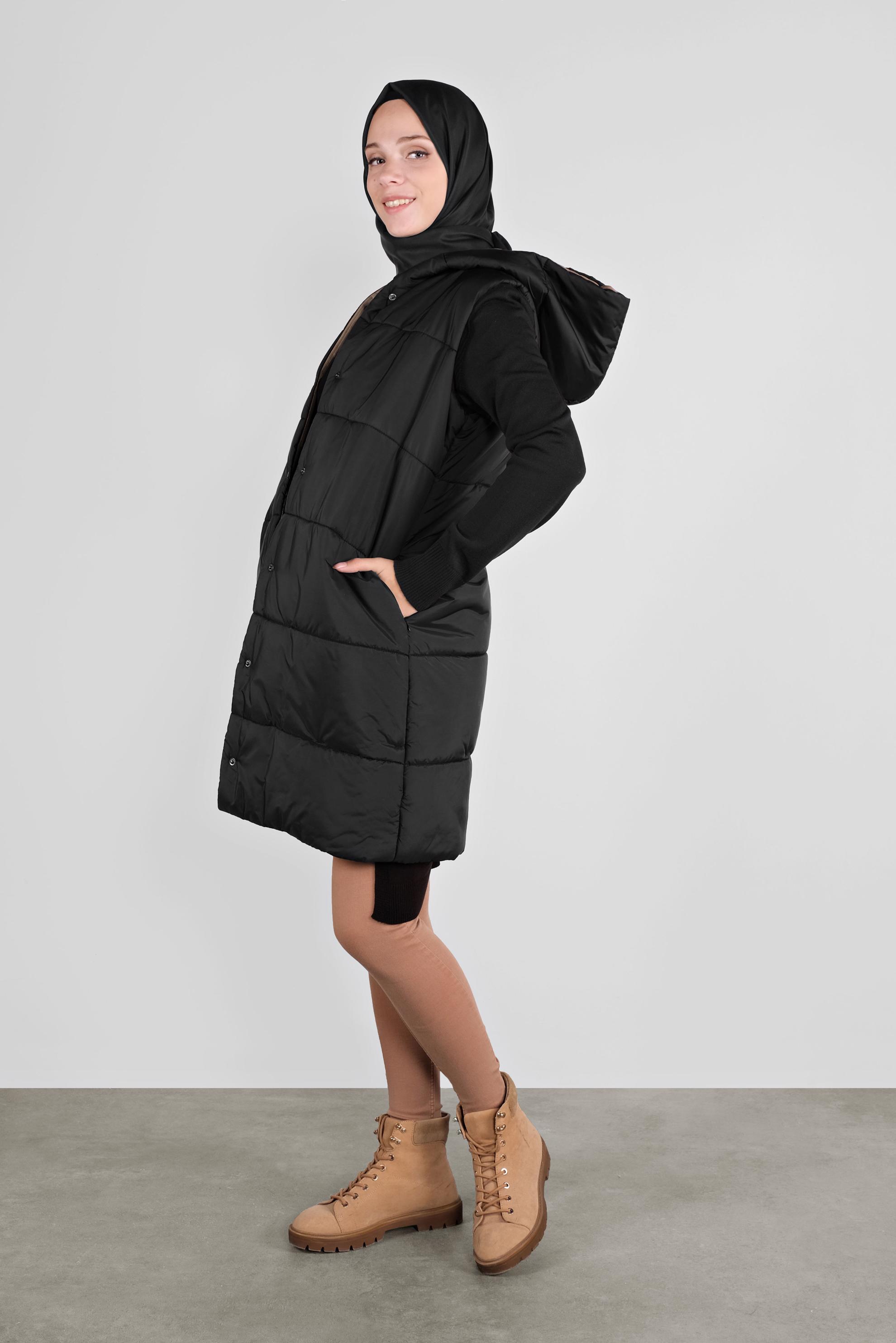 Tesettür giyim SİYAH KAPÜŞONLU ŞİŞME YELEK 90118