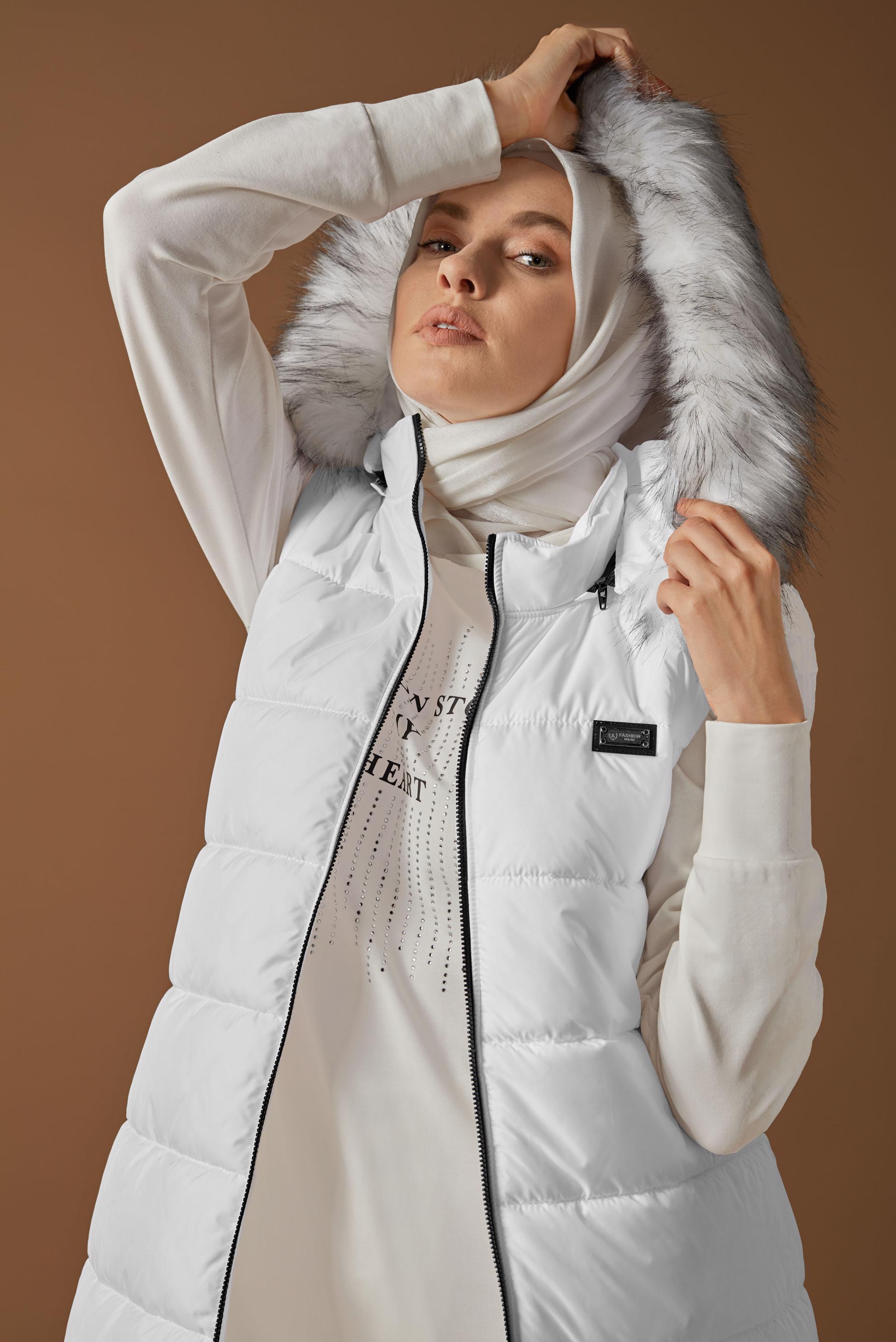 Hijab clothing WHITE FAUX-FUR TRIM HOODED GILET 90120