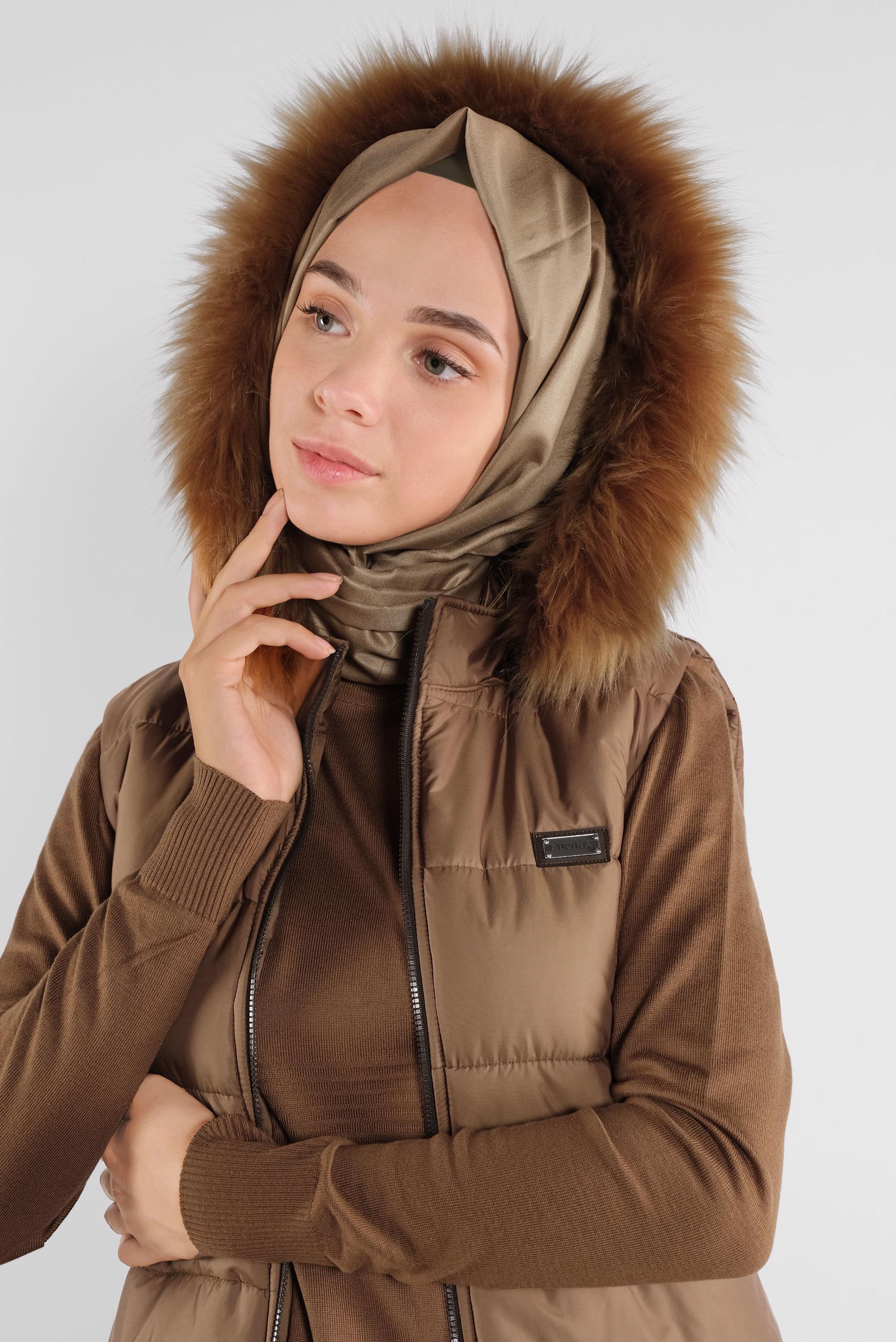 Tesettür giyim TABA KAPÜŞONU KÜRKLÜ ŞİŞME YELEK 90120