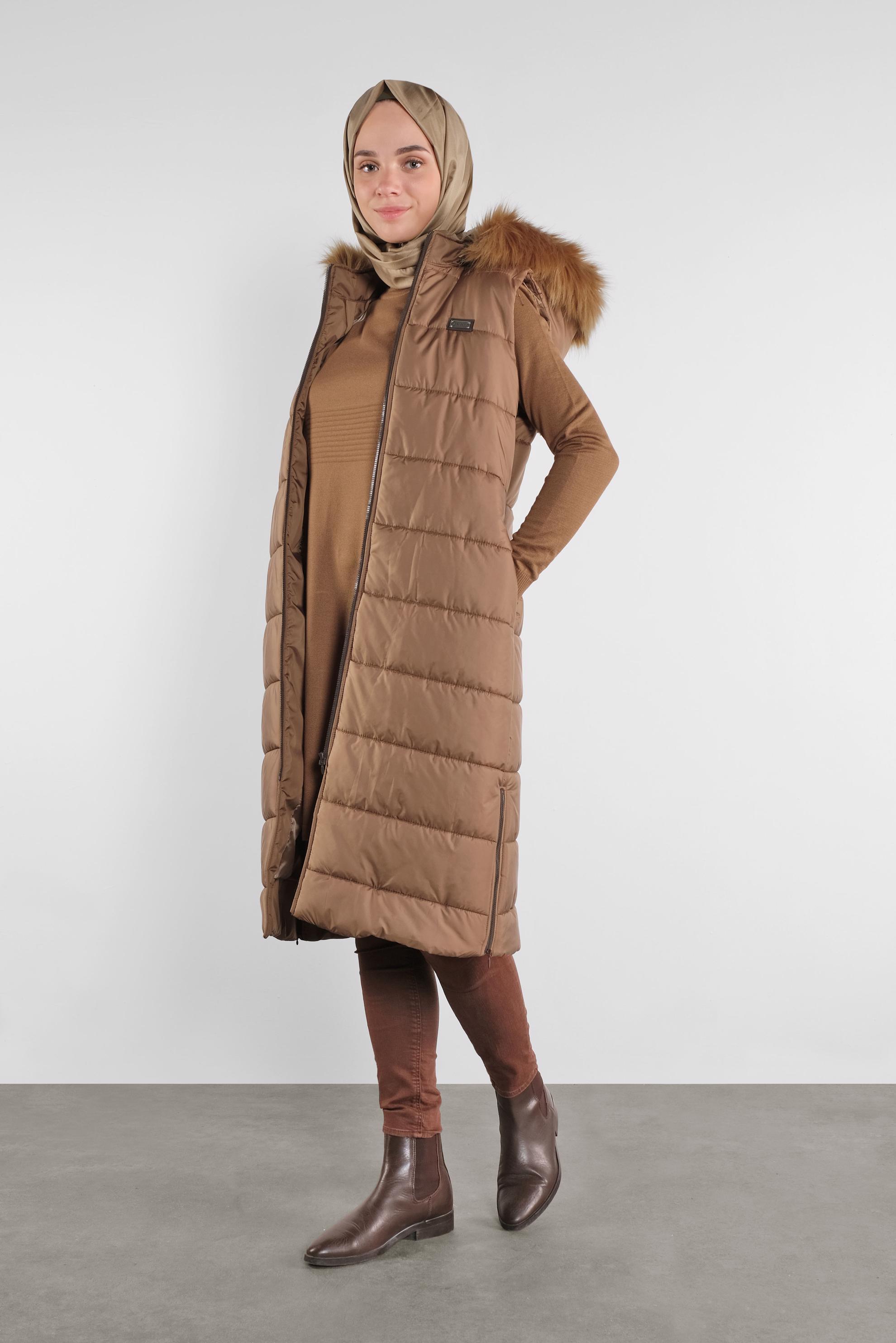 Tesettür giyim TABA KAPÜŞONU KÜRKLÜ ŞİŞME YELEK 90120