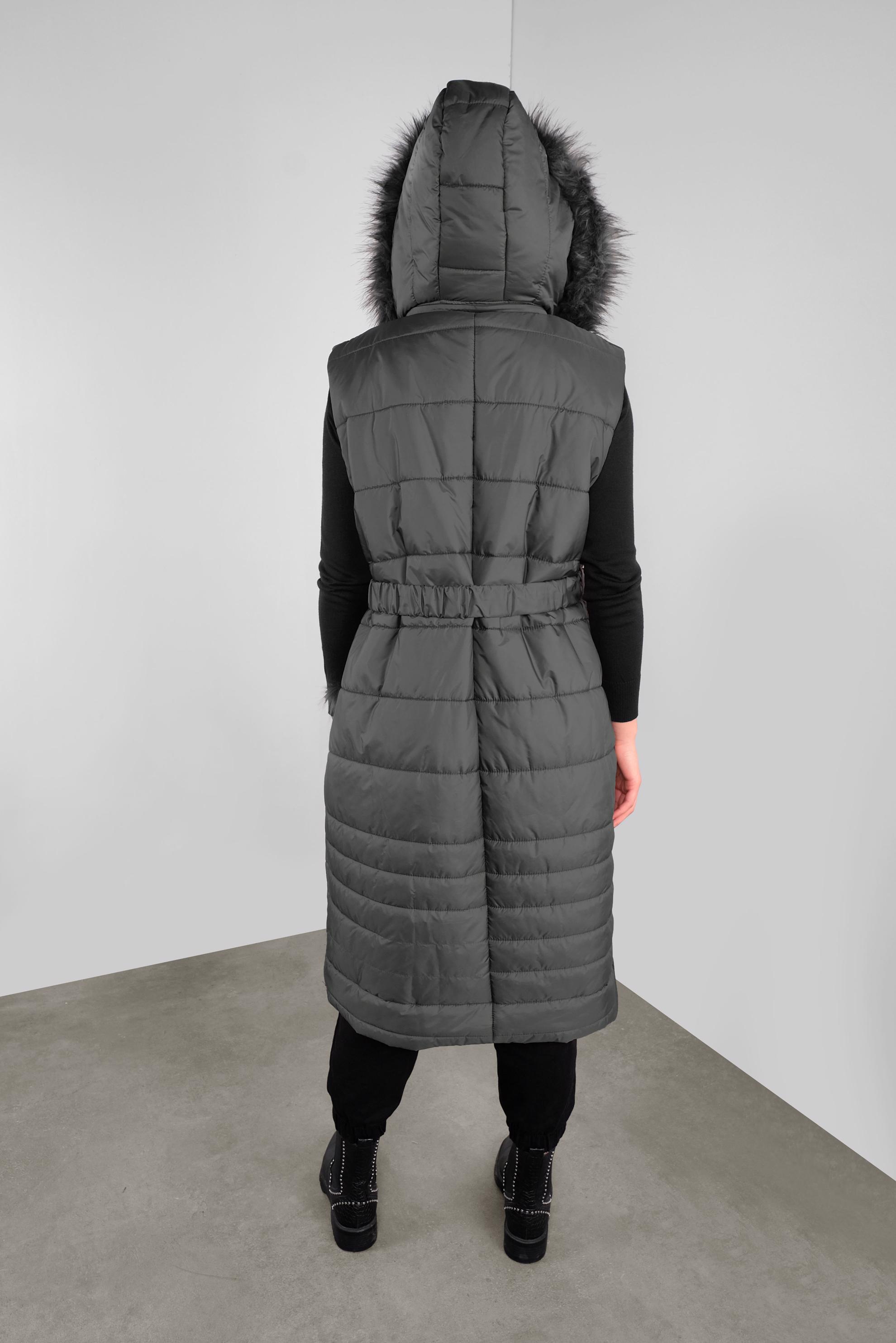 Tesettür giyim GRİ KEMERLİ  KAPÜŞONLU ŞİŞME YELEK 90121 