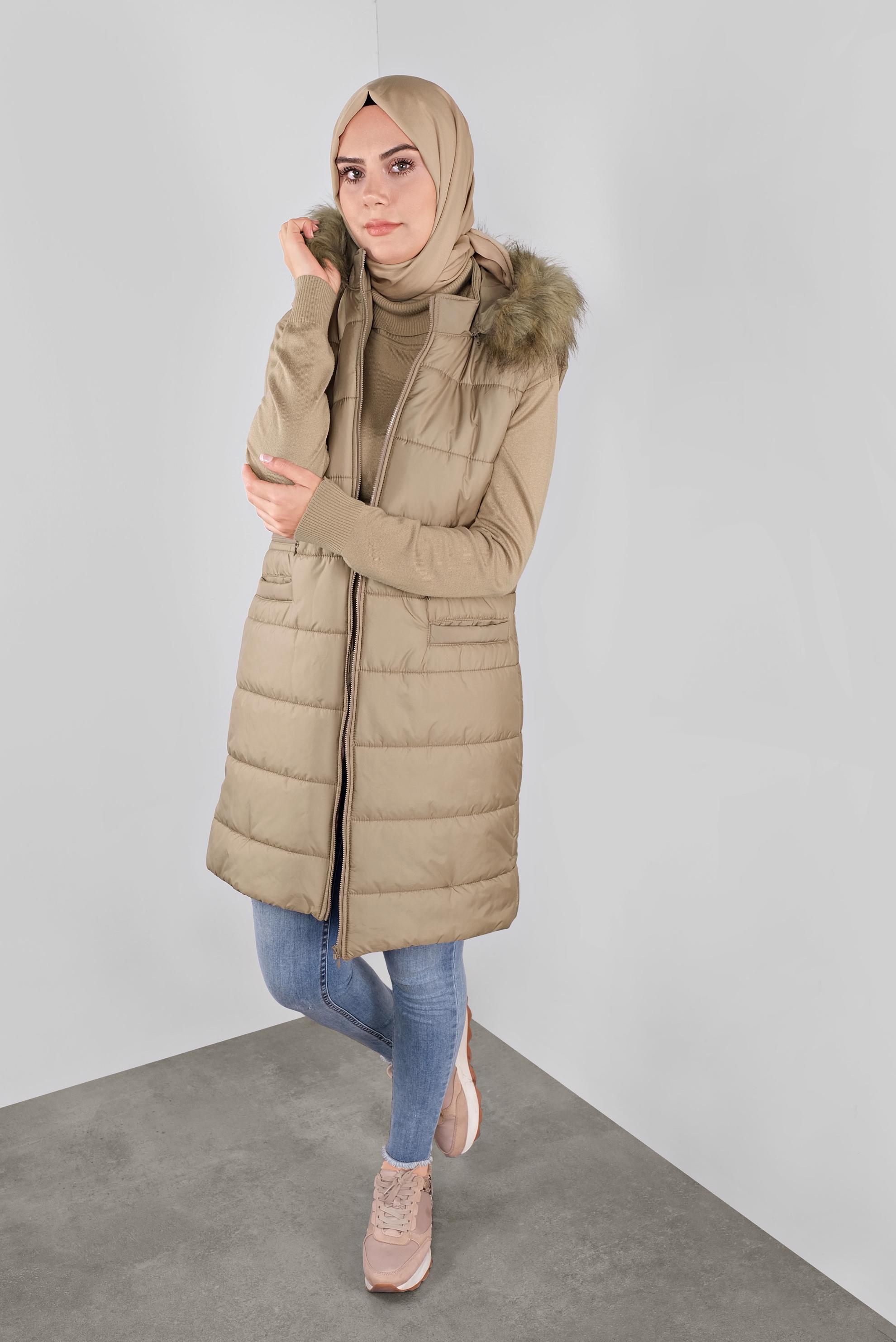 Tesettür giyim KAHVE KAPÜŞONU KÜRKLÜ ŞİŞME YELEK 90146  