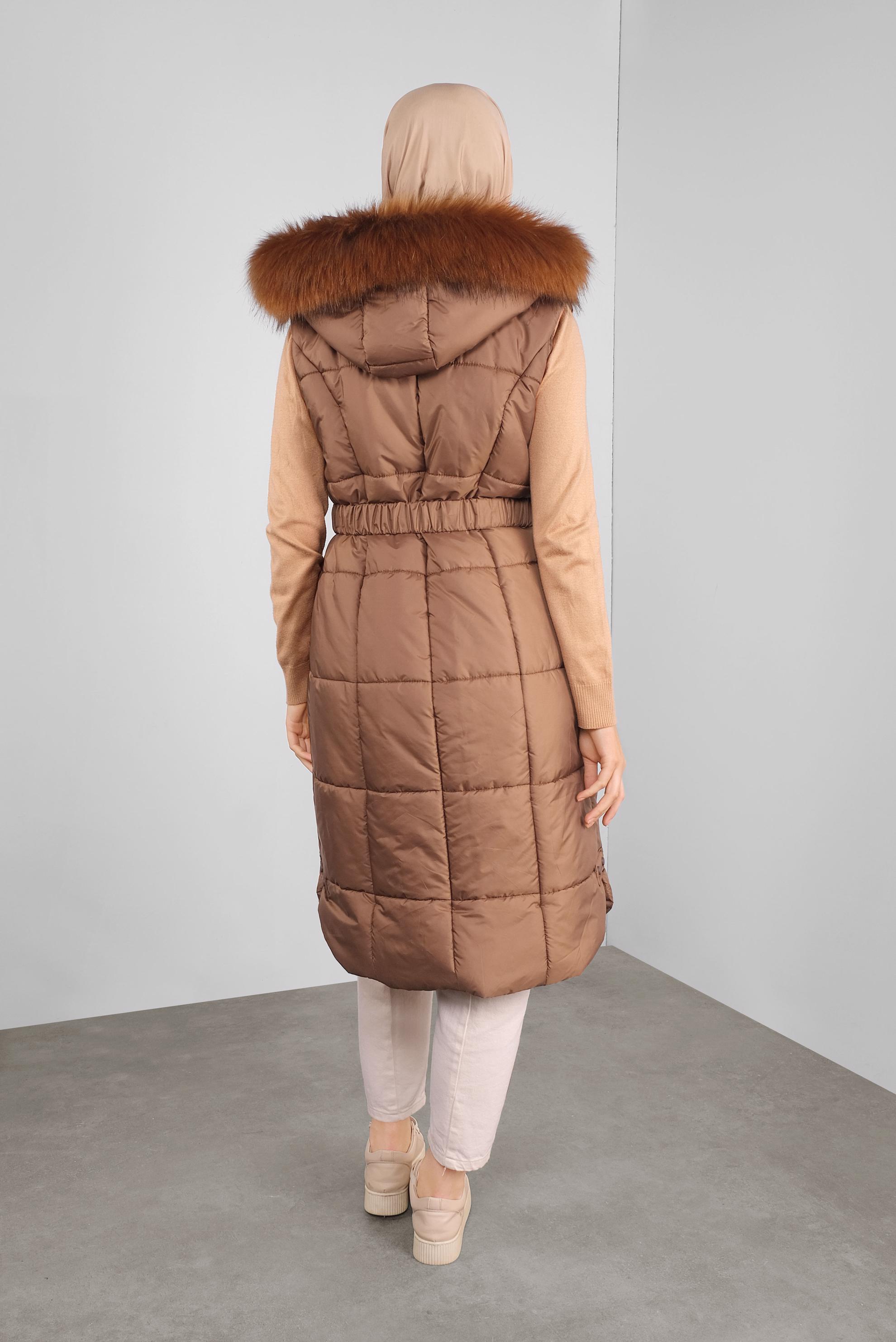 Tesettür giyim TABA KÜRKLÜ KEMERLİ ŞİŞME YELEK 90148 