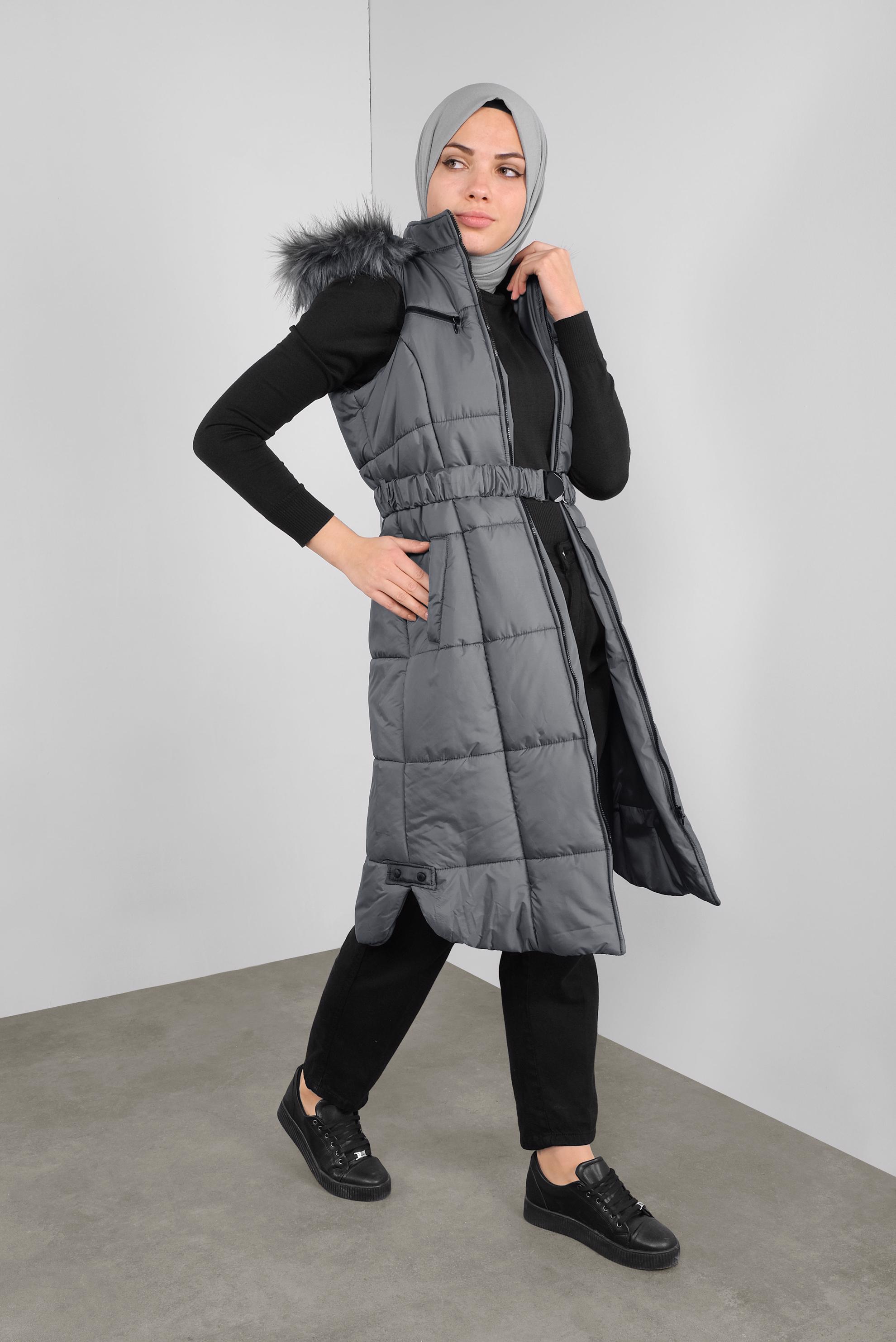 Tesettür giyim GRİ KÜRKLÜ KEMERLİ ŞİŞME YELEK 90148 