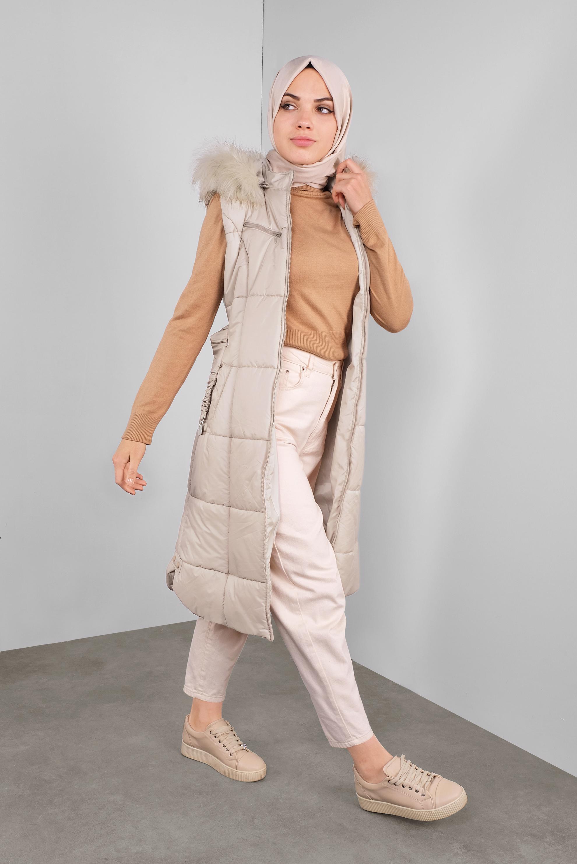 Tesettür giyim BEJ KÜRKLÜ KEMERLİ ŞİŞME YELEK 90148 