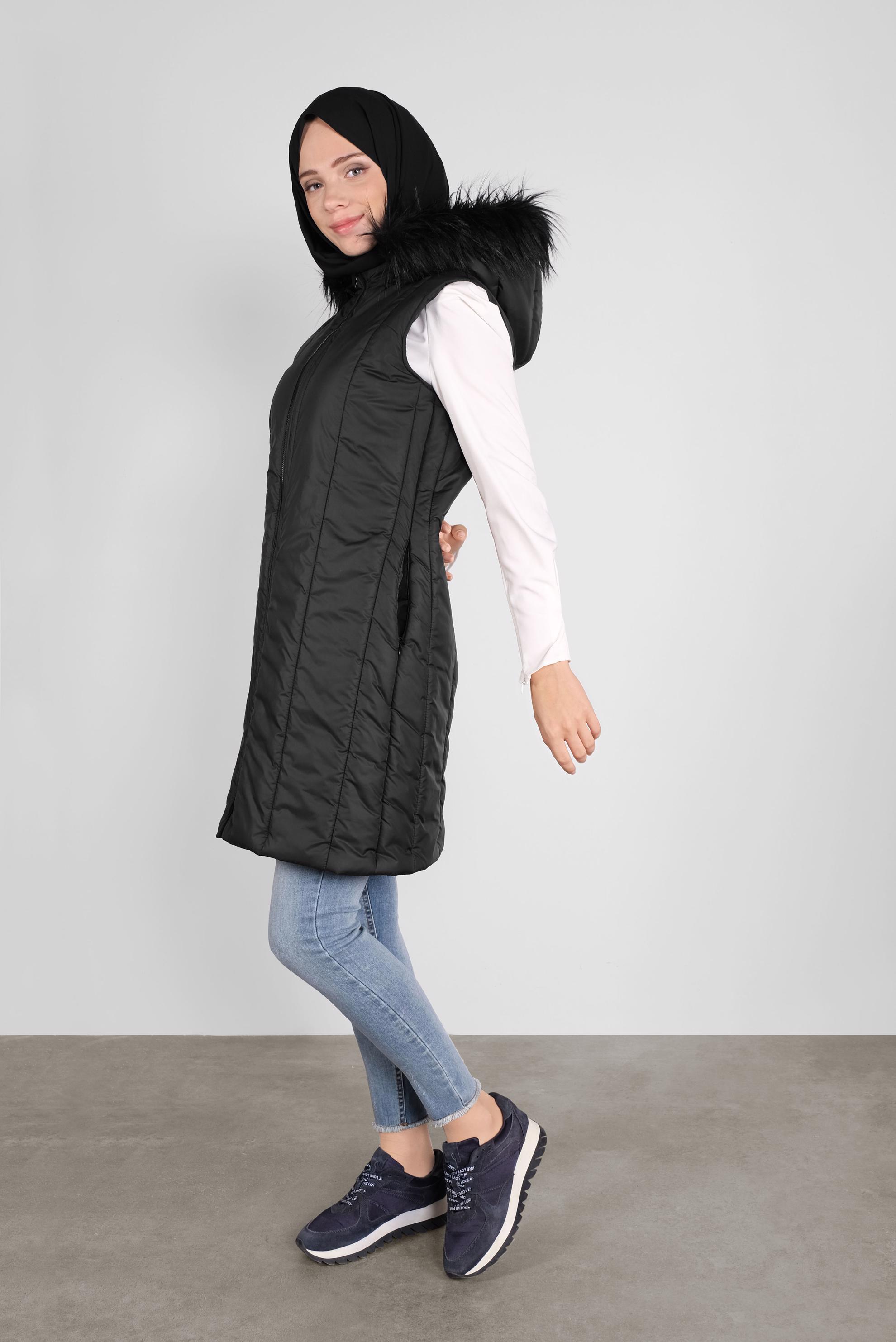 Tesettür giyim SİYAH KAPÜŞONU KÜRKLÜ ŞİŞME YELEK 90159 