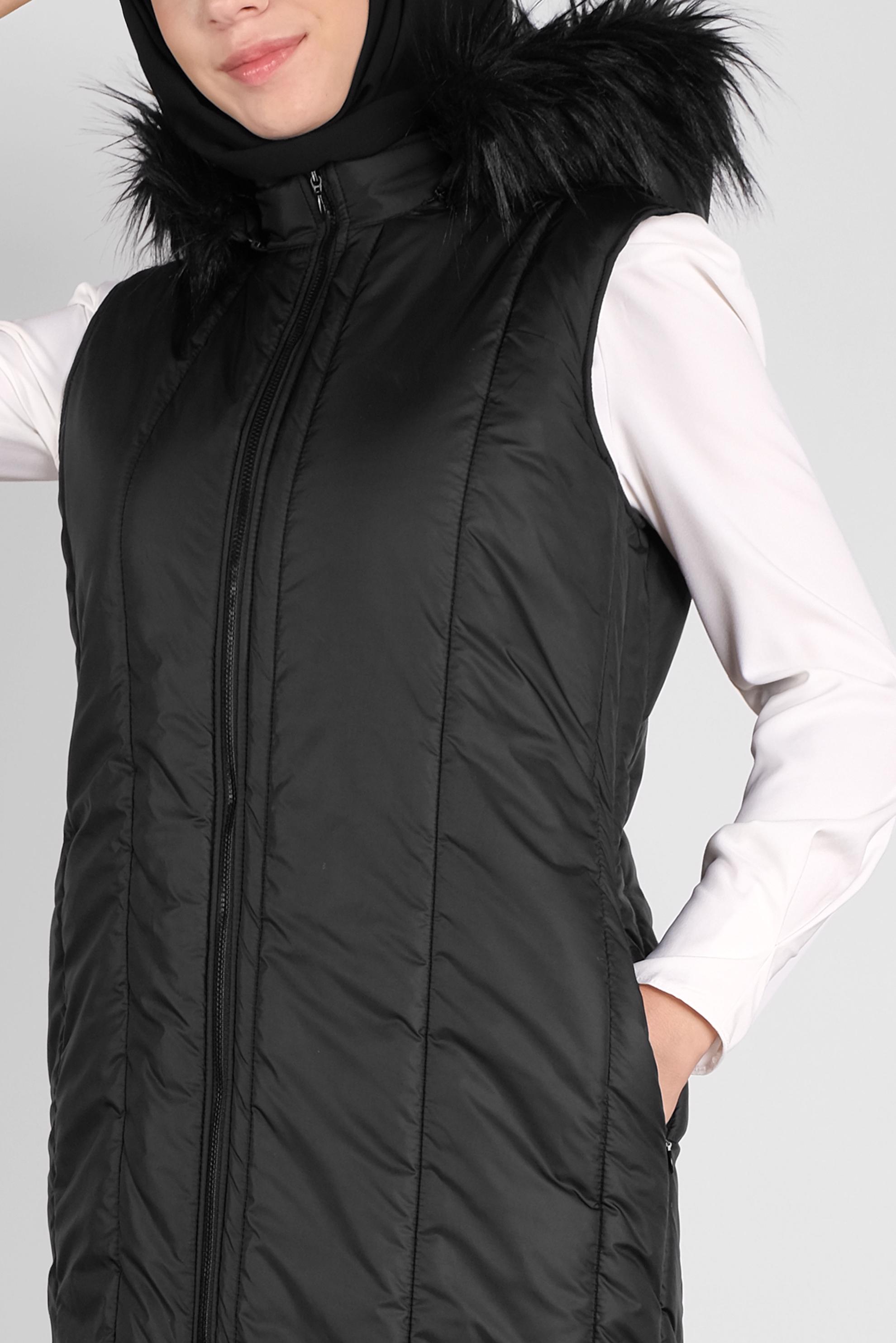 Tesettür giyim SİYAH KAPÜŞONU KÜRKLÜ ŞİŞME YELEK 90159 