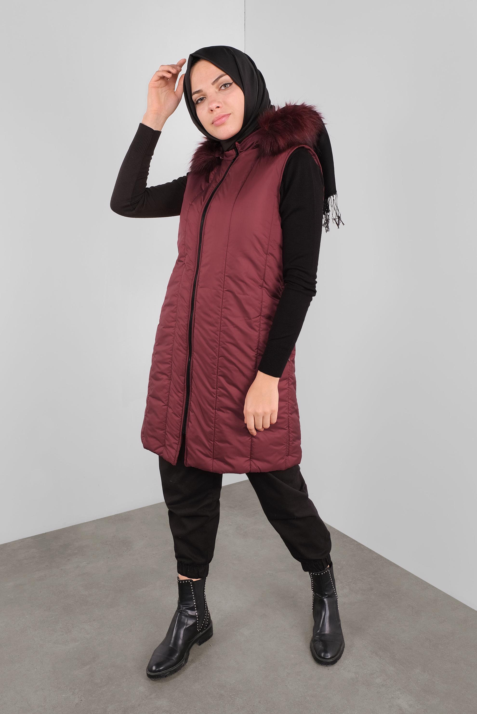 Tesettür giyim BORDO KAPÜŞONU KÜRKLÜ ŞİŞME YELEK 90159 
