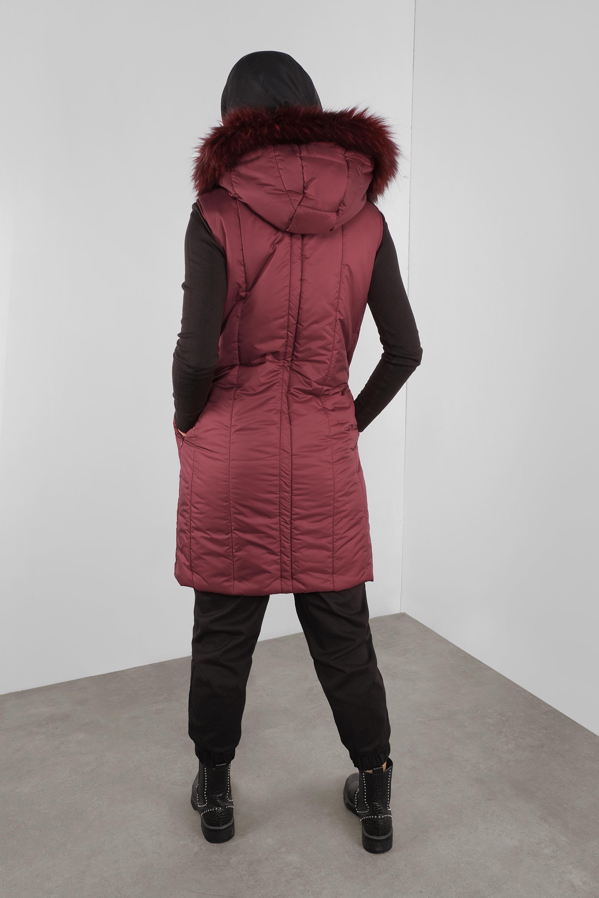 Tesettür giyim BORDO KAPÜŞONU KÜRKLÜ ŞİŞME YELEK 90159 