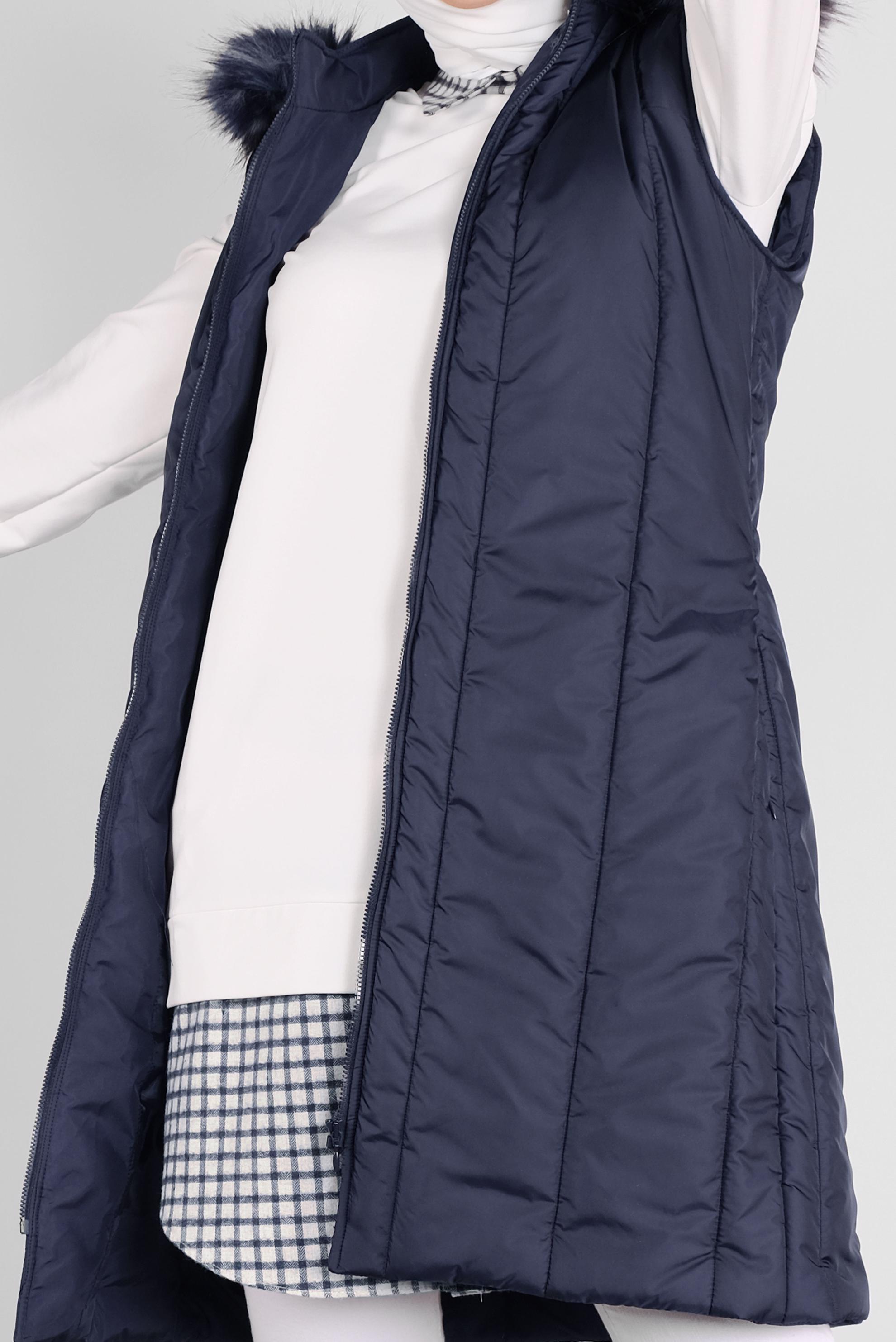 Tesettür giyim LACİVERT KAPÜŞONU KÜRKLÜ ŞİŞME YELEK 90159 