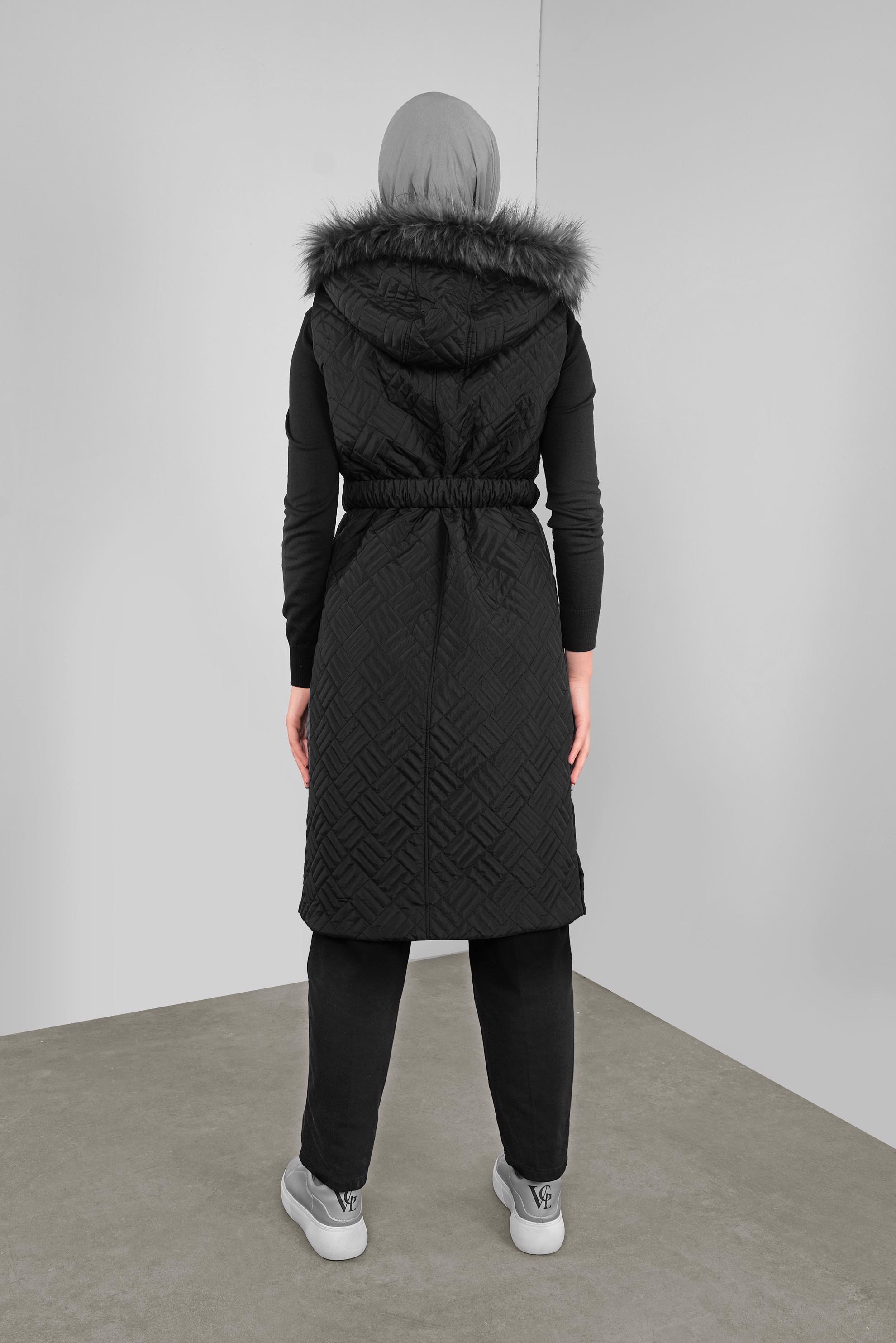 Tesettür giyim SİYAH KAPÜŞONU KÜRKLÜ KAPİTONE YELEK  90171 