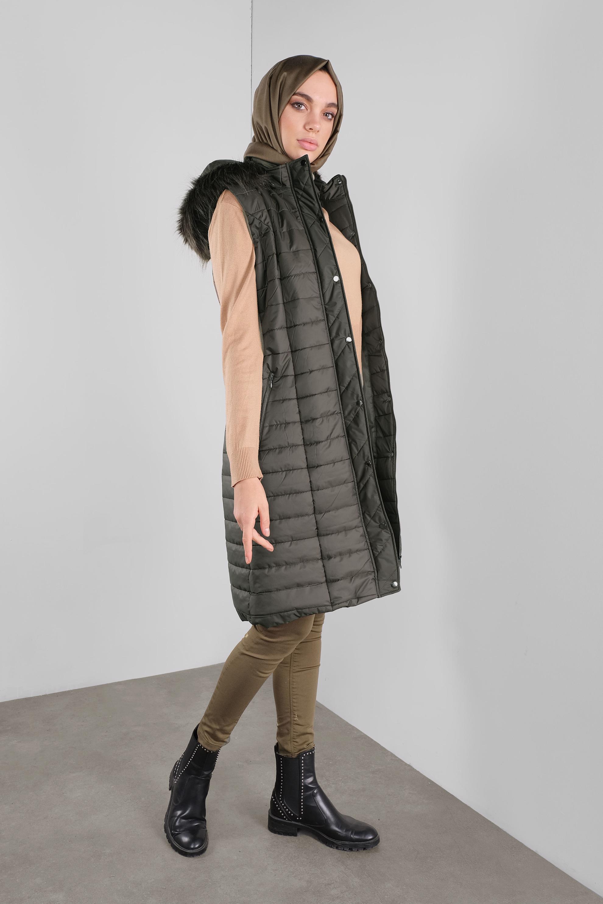 Vêtements hijab KAKI DOUDOUNE À CAPUCHE EN EFFET FOURRURE ET MATELASSÉ 90177 