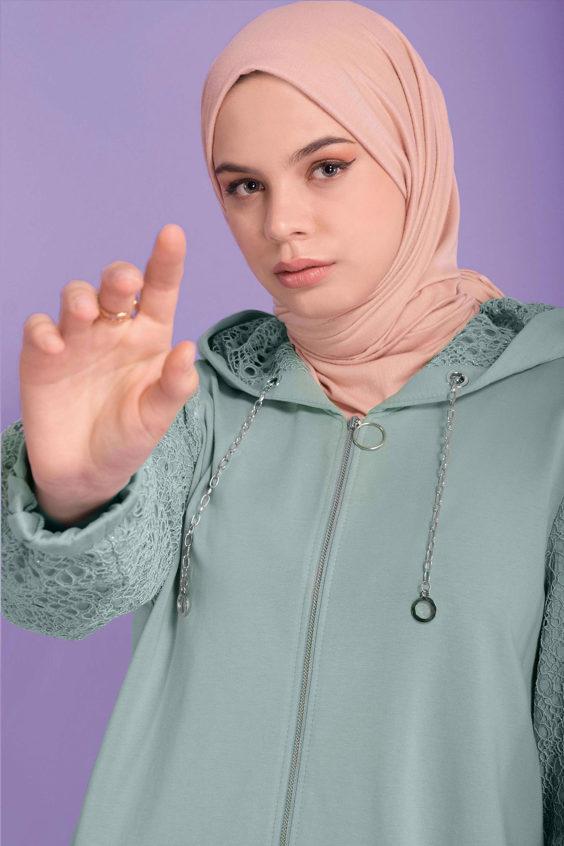 Vêtements hijab VERT TUNIQUE DE SURVÊTEMENT DÉTAIL GUIPURE ARGENTÉE 41437