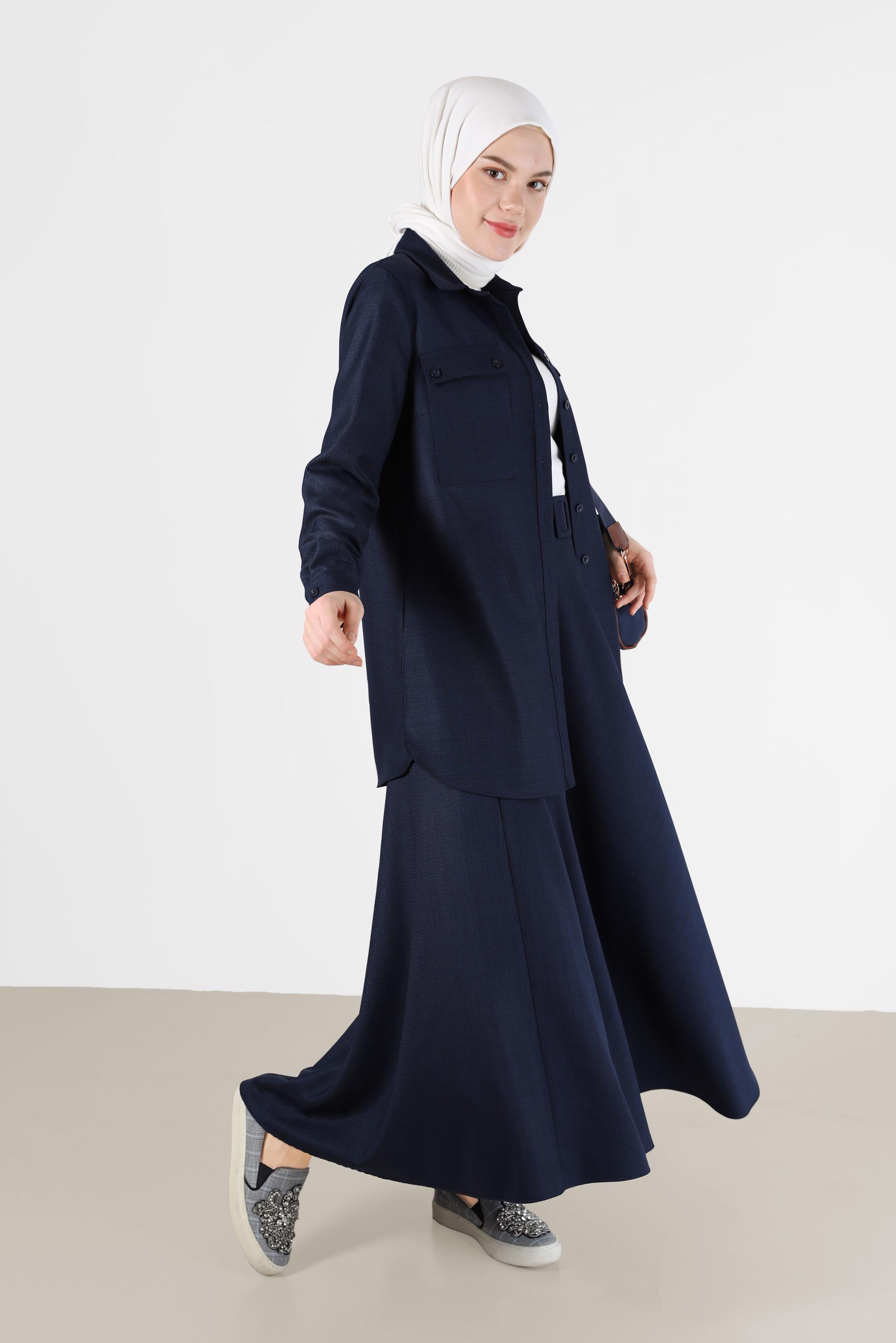 Tesettür giyim LACİVERT DÜĞMELİ CEP DETAYLI İKİLİ ETEKLİ TAKIM 42165 