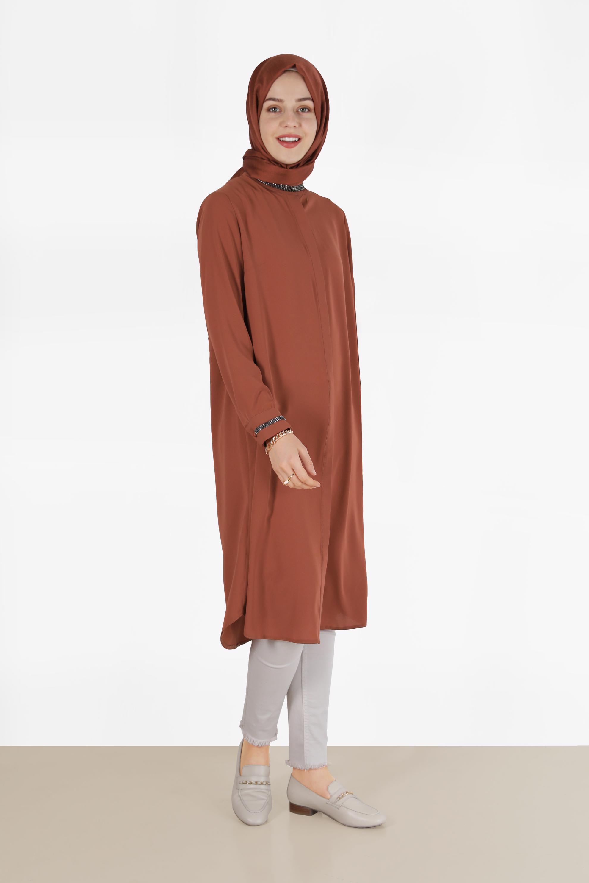 Tesettür giyim TURUNCU MANŞETİ VE YAKASI TAŞLI TUNİK 4913