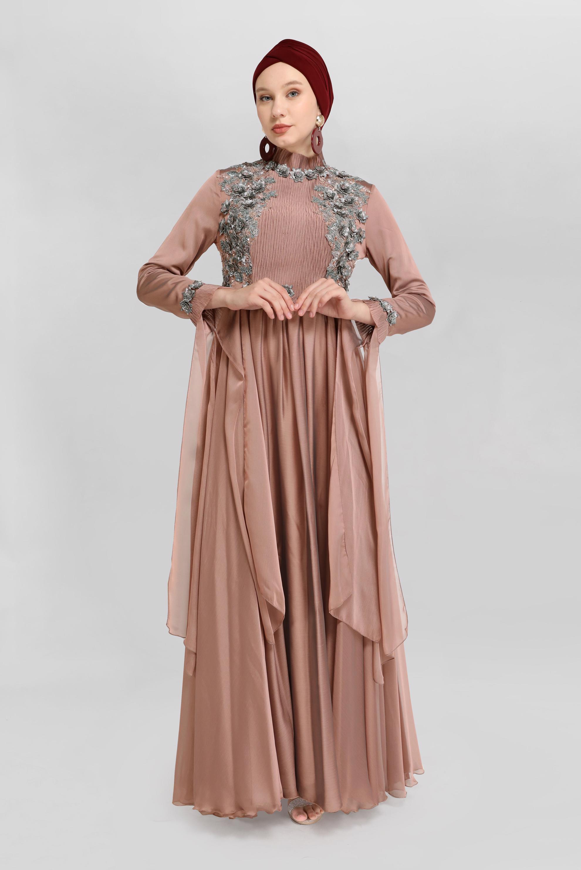 Tesettür giyim PUDRA ÇİÇEK VE TAŞ DETAYLI ABİYE ELBİSE 50057 