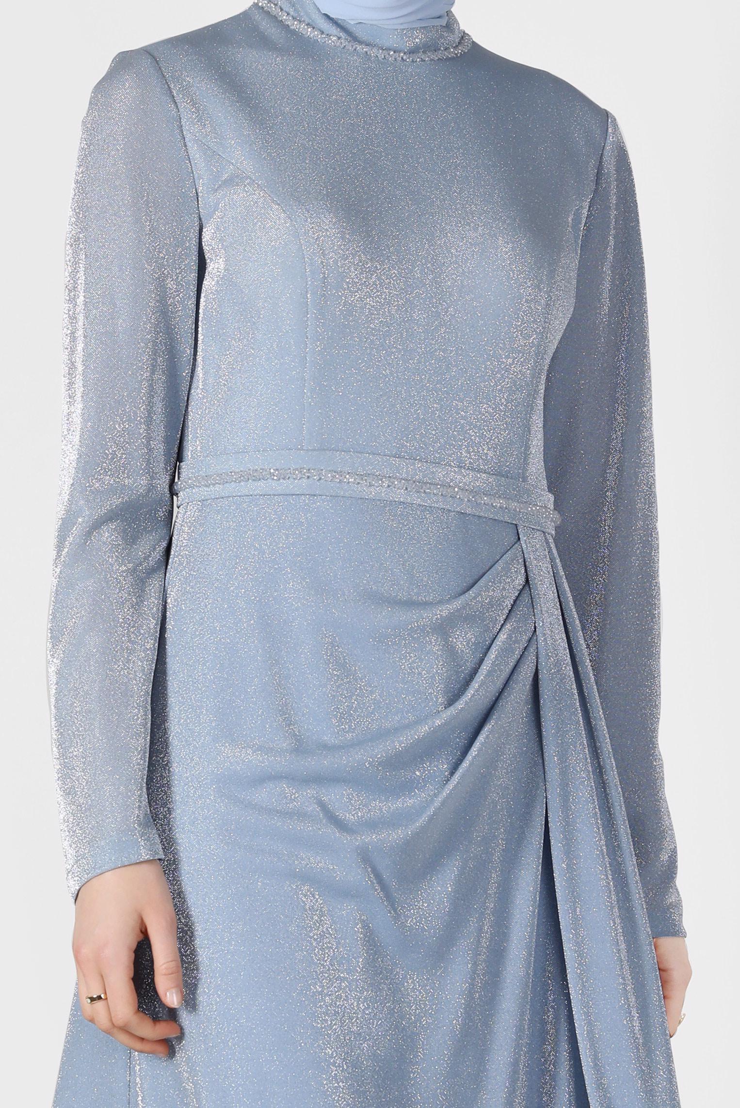 Tesettür giyim MAVİ PİLE DETAYLI SİMLİ ABİYE ELBİSE 5572