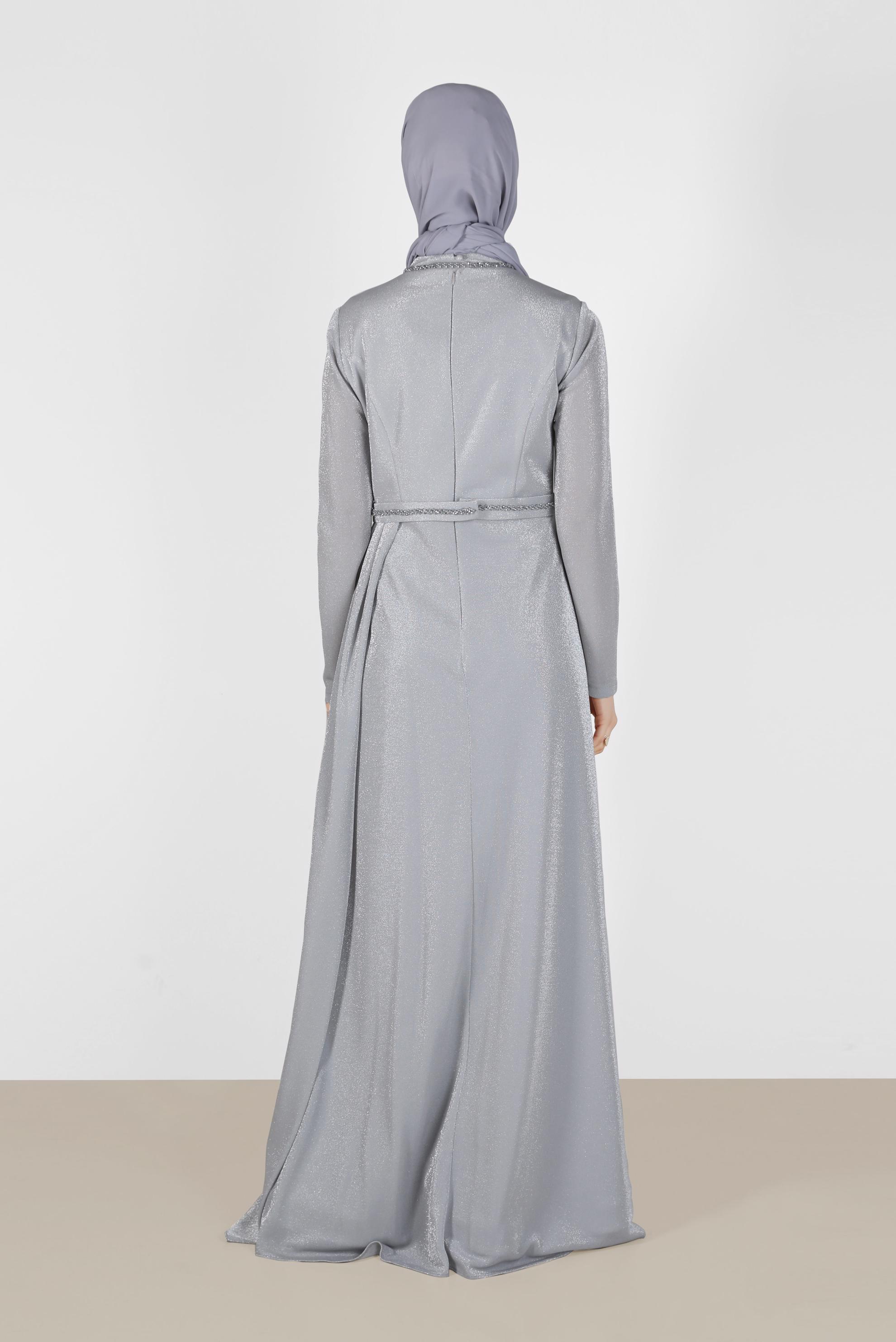 Tesettür giyim GRİ PİLE DETAYLI SİMLİ ABİYE ELBİSE 5572