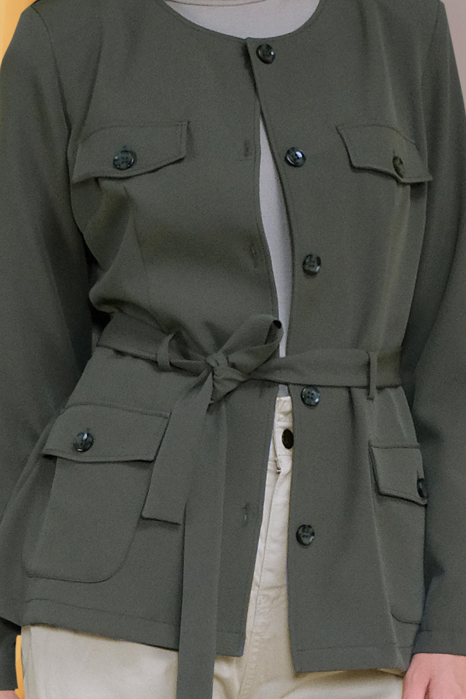 Tesettür giyim HAKİ YUVARLAK YAKA KUŞAKLI CEKET 40762	