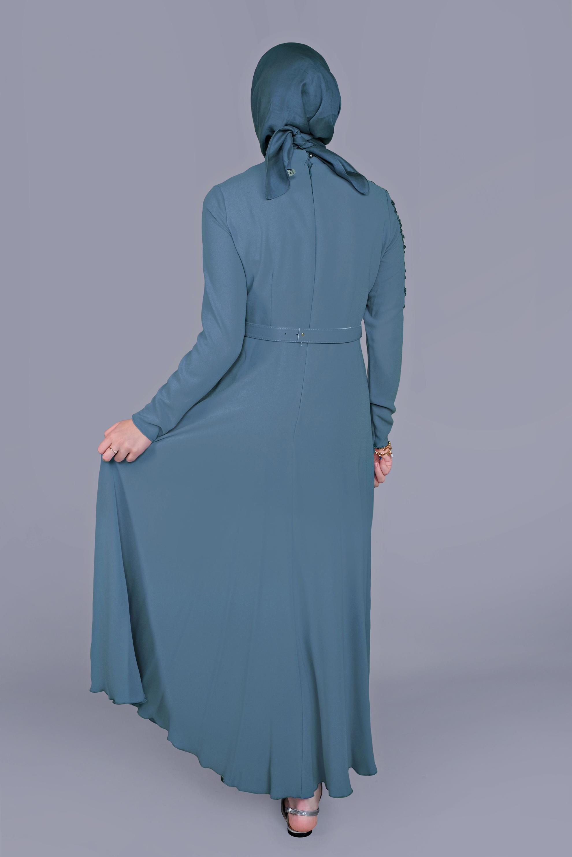 Tesettür giyim MAVİ BONCUK VE TAŞ İŞLEME DETAYLI ELBİSE 40585