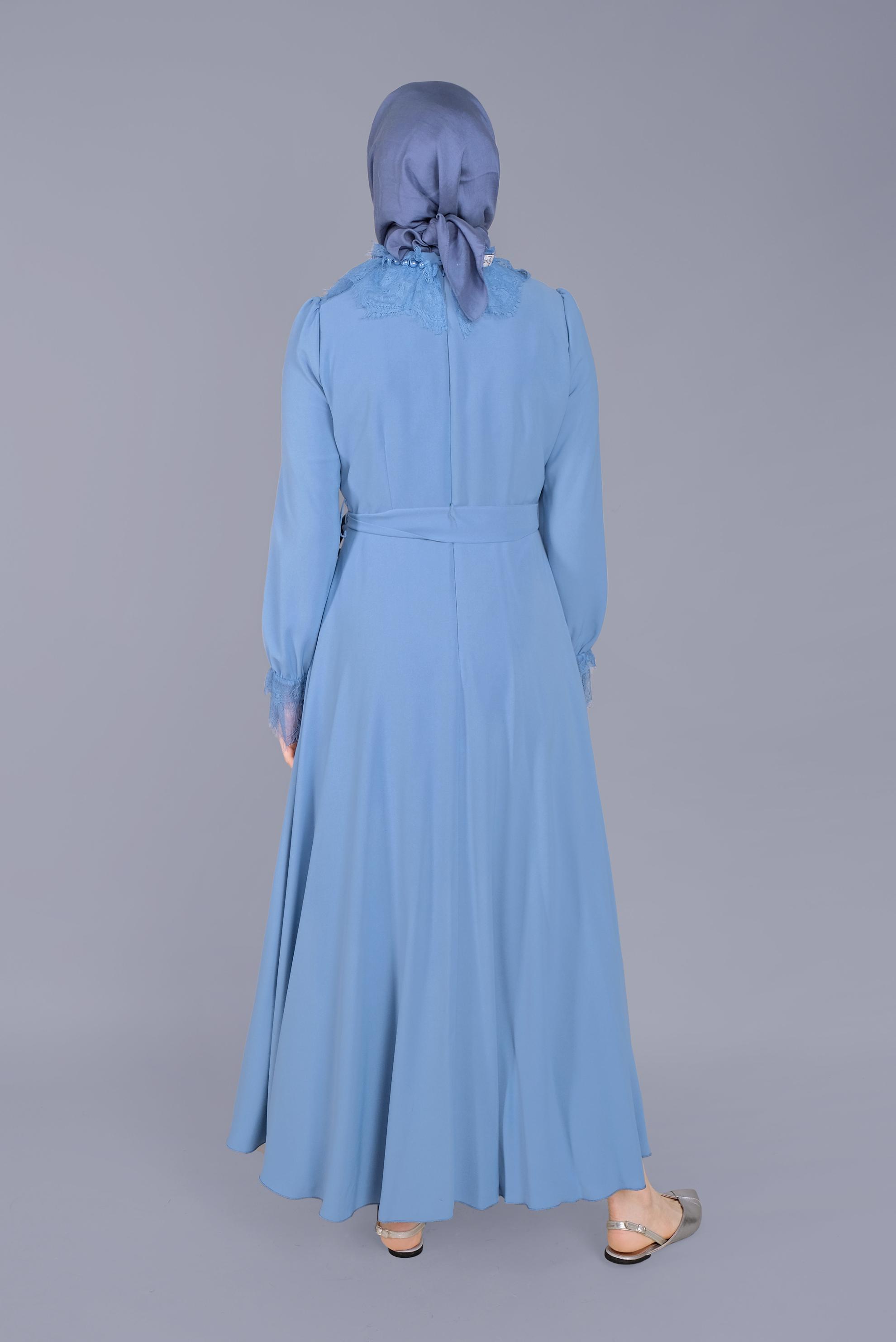 Tesettür giyim MAVİ YAKASI BONCUK İŞLEMELİ DANTEL DETAYLI ELBİSE 40691 