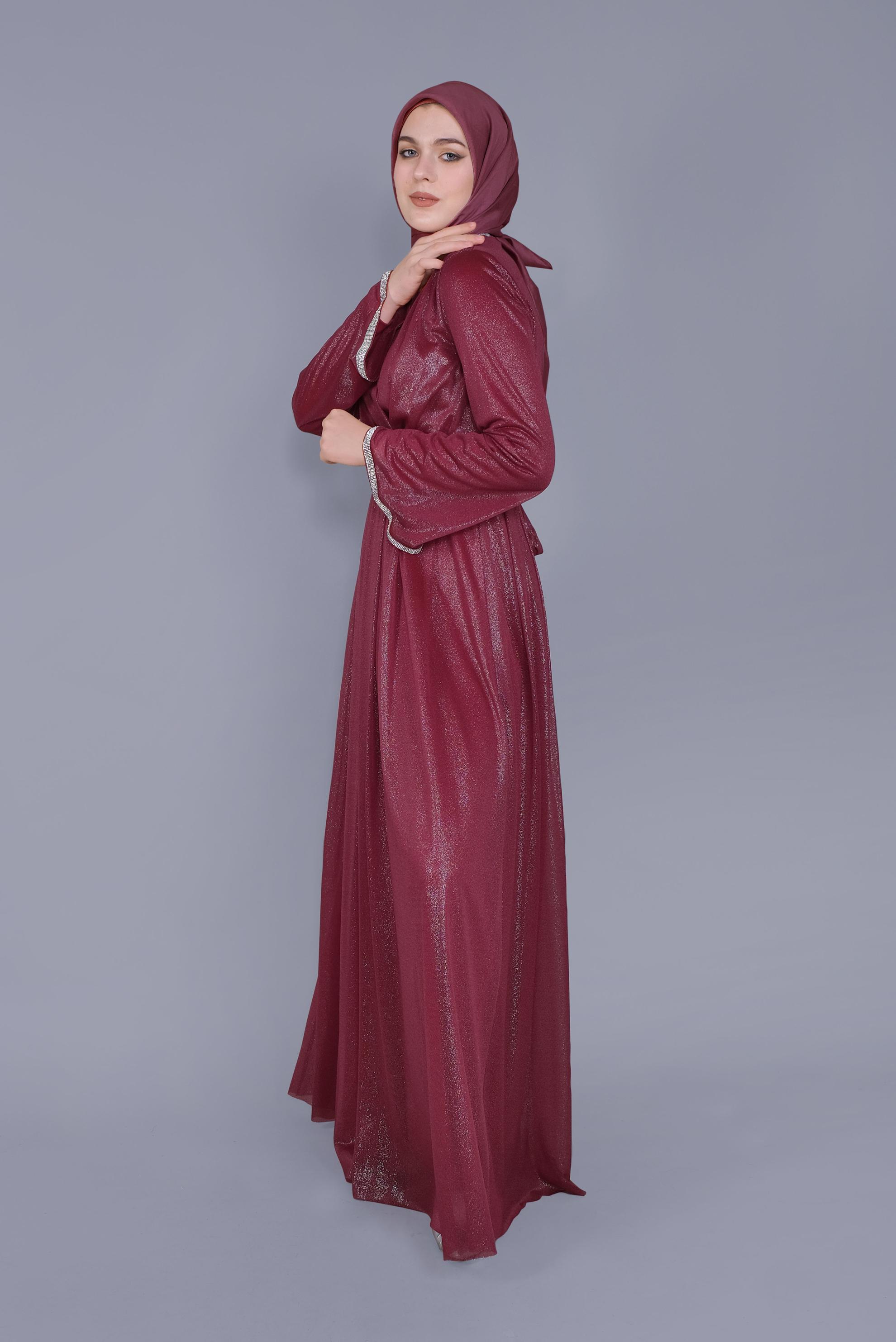 Tesettür giyim KIRMIZI KUŞAKLI TAŞ BASKILI FOİL ELBİSE 40771