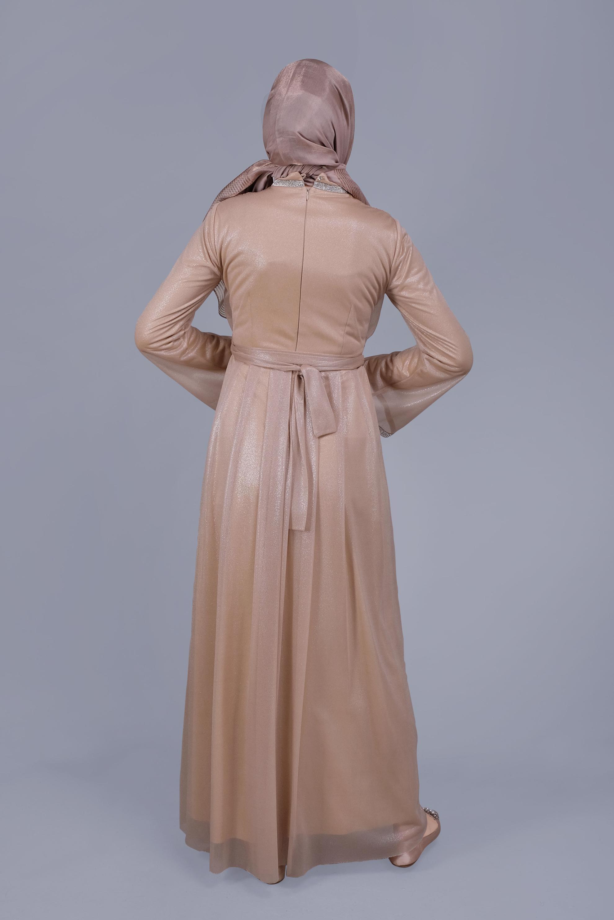 Tesettür giyim BEJ KUŞAKLI TAŞ BASKILI FOİL ELBİSE 40771