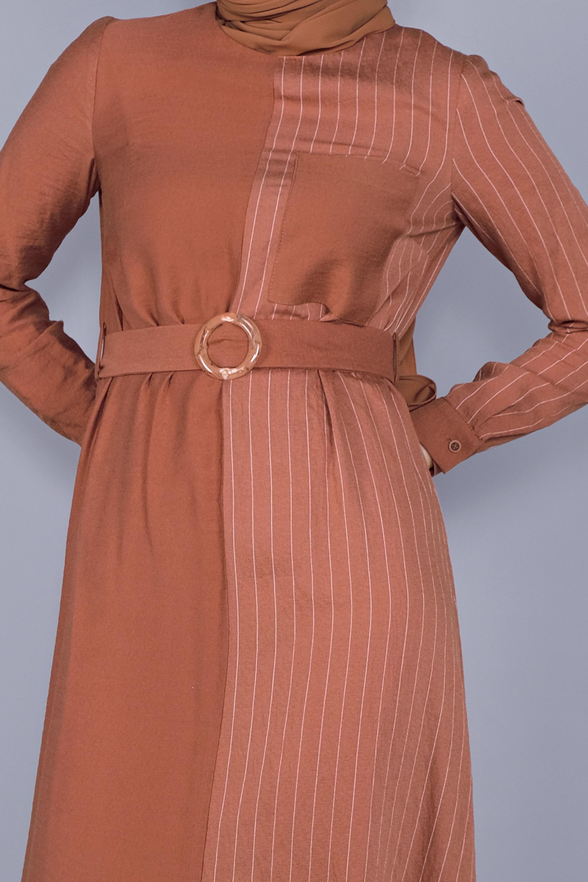 Tesettür giyim TURUNCU ÇİZGİLİ KEMERLİ KADIN TESETTÜR ELBİSE 40791 