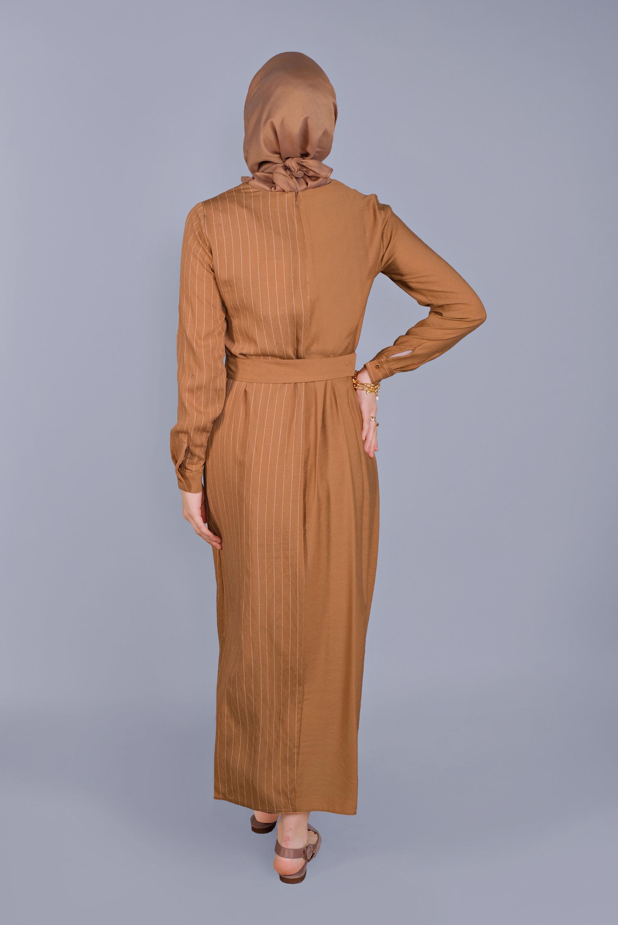 Tesettür giyim TABA ÇİZGİLİ KEMERLİ KADIN TESETTÜR ELBİSE 40791 