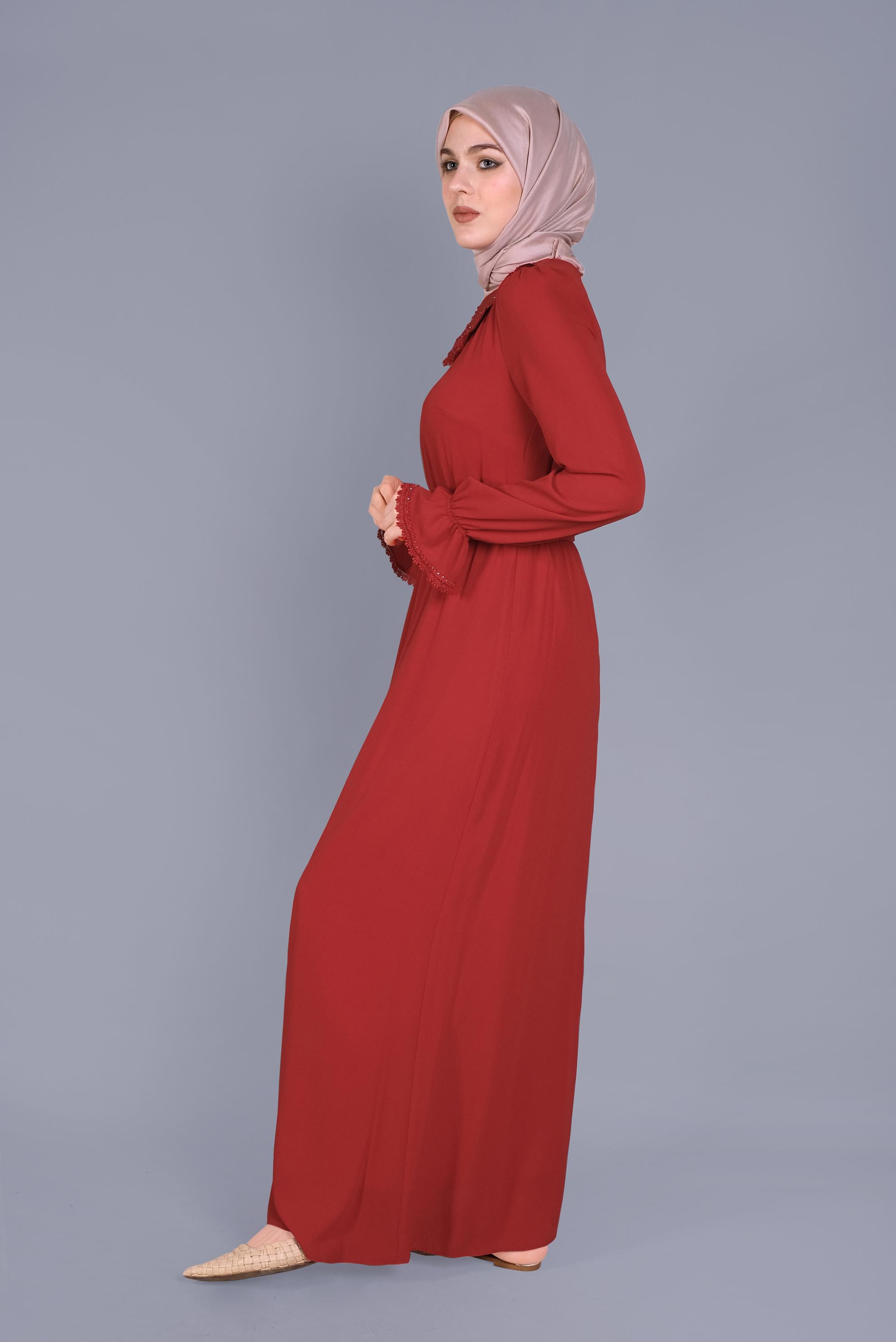 Tesettür giyim KIRMIZI BONCUKLU NAKIŞLI MANŞETLERİ LASTİKLİ ELBİSE 40800 