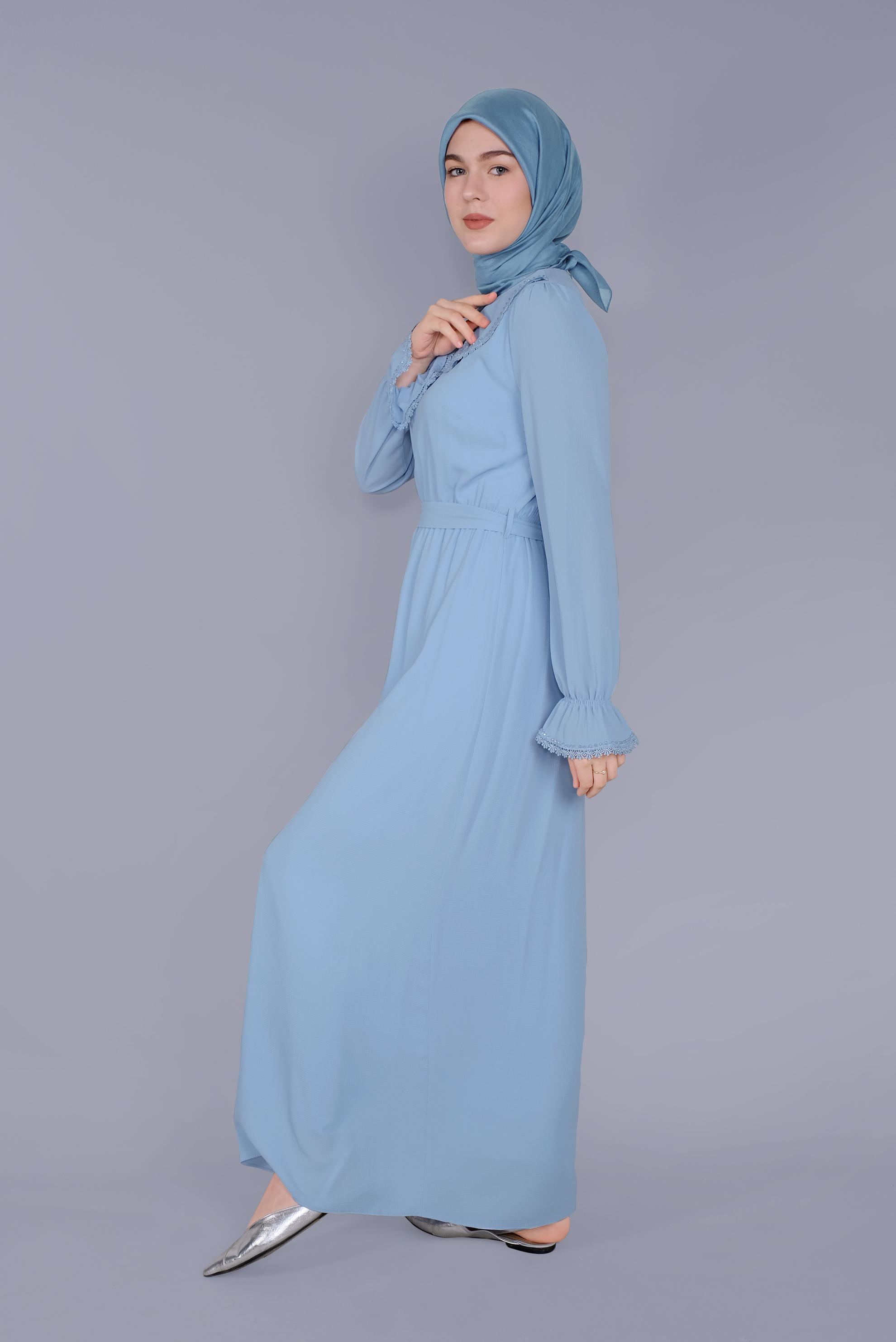 Tesettür giyim MAVİ BONCUKLU NAKIŞLI MANŞETLERİ LASTİKLİ ELBİSE 40800 