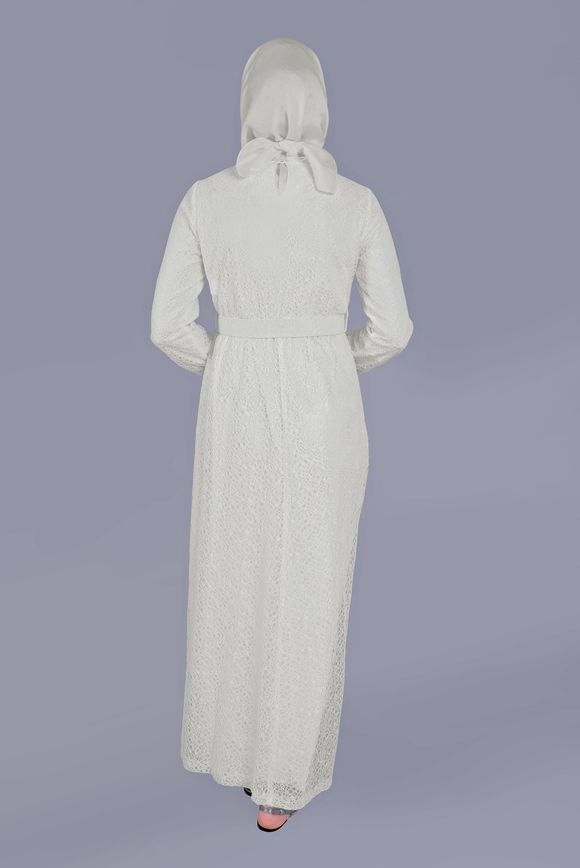 Tesettür giyim BEYAZ MANŞETLERİ LASTİKLİ KEMERLİ DANTEL ELBİSE 40827 