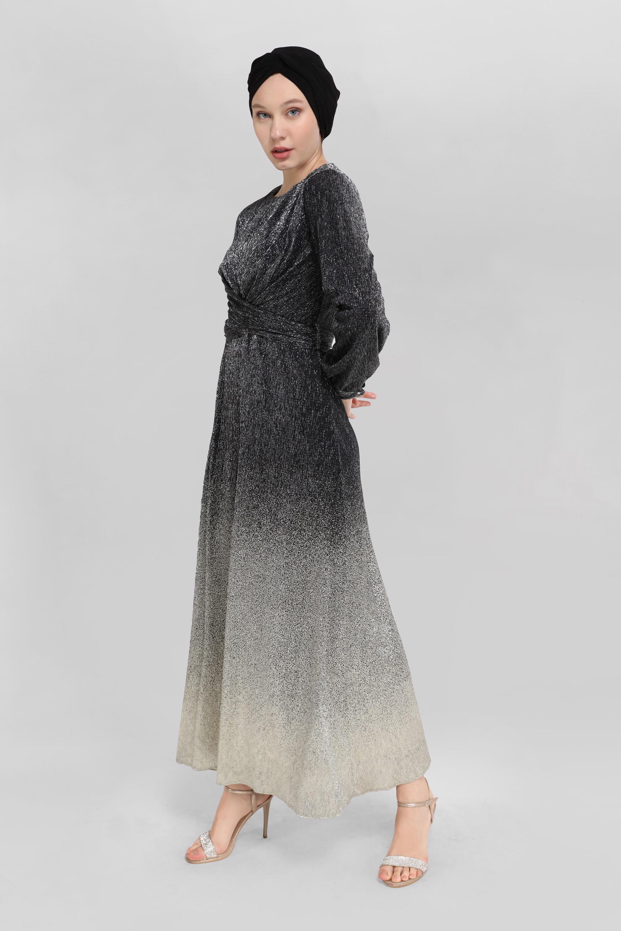 Tesettür giyim SİYAH FOİL BASKILI KUŞAKLI ELBİSE  40830 