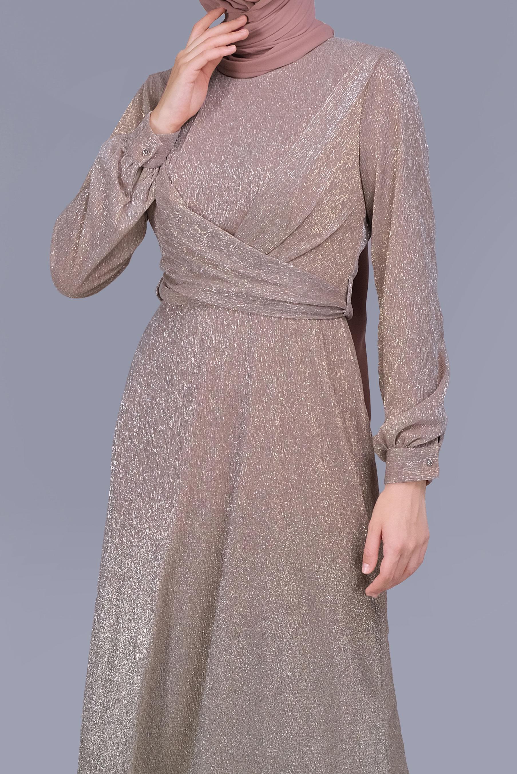 Tesettür giyim PUDRA FOİL BASKILI KUŞAKLI ELBİSE  40830 